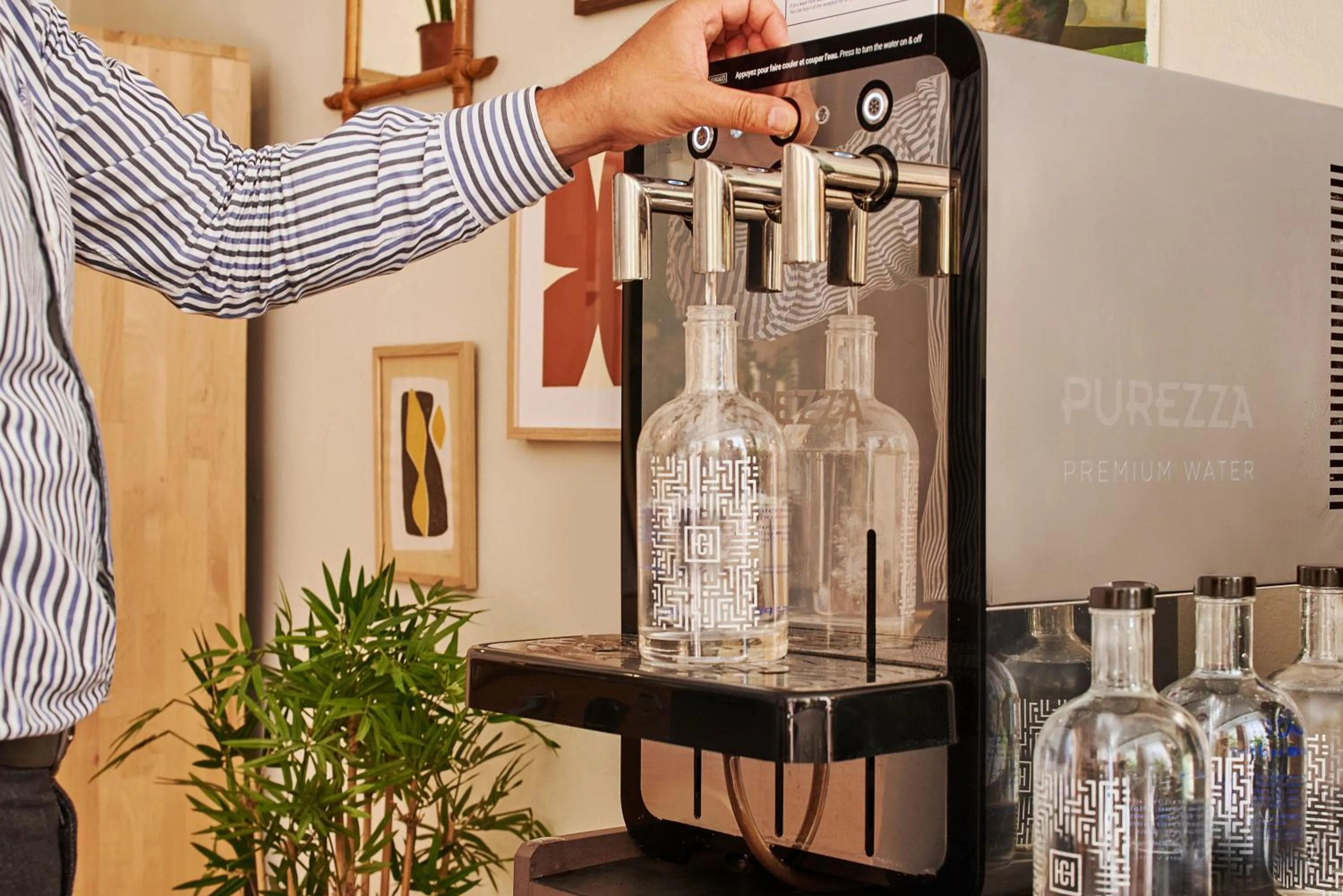 Drinks in Hotel Etoile Saint Ferdinand by Happyculture