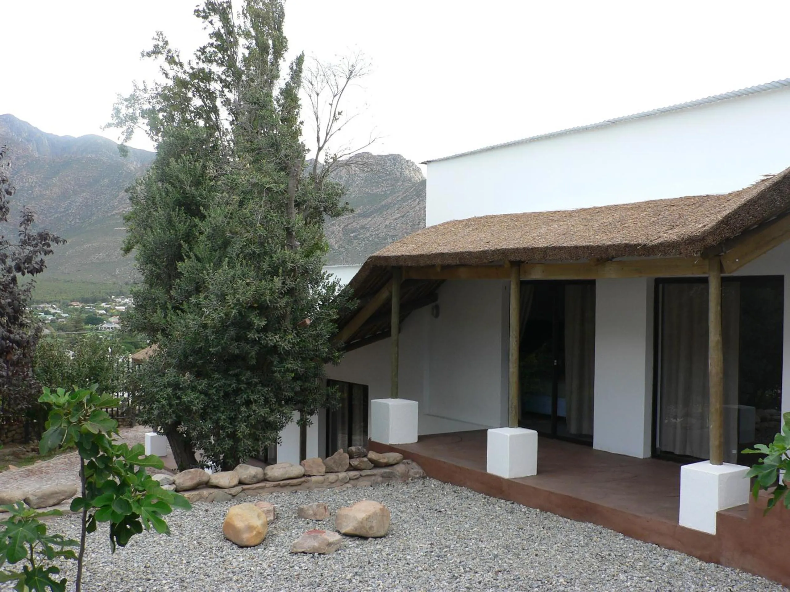 Facade/entrance in Mountain View Eco Lodge Montagu