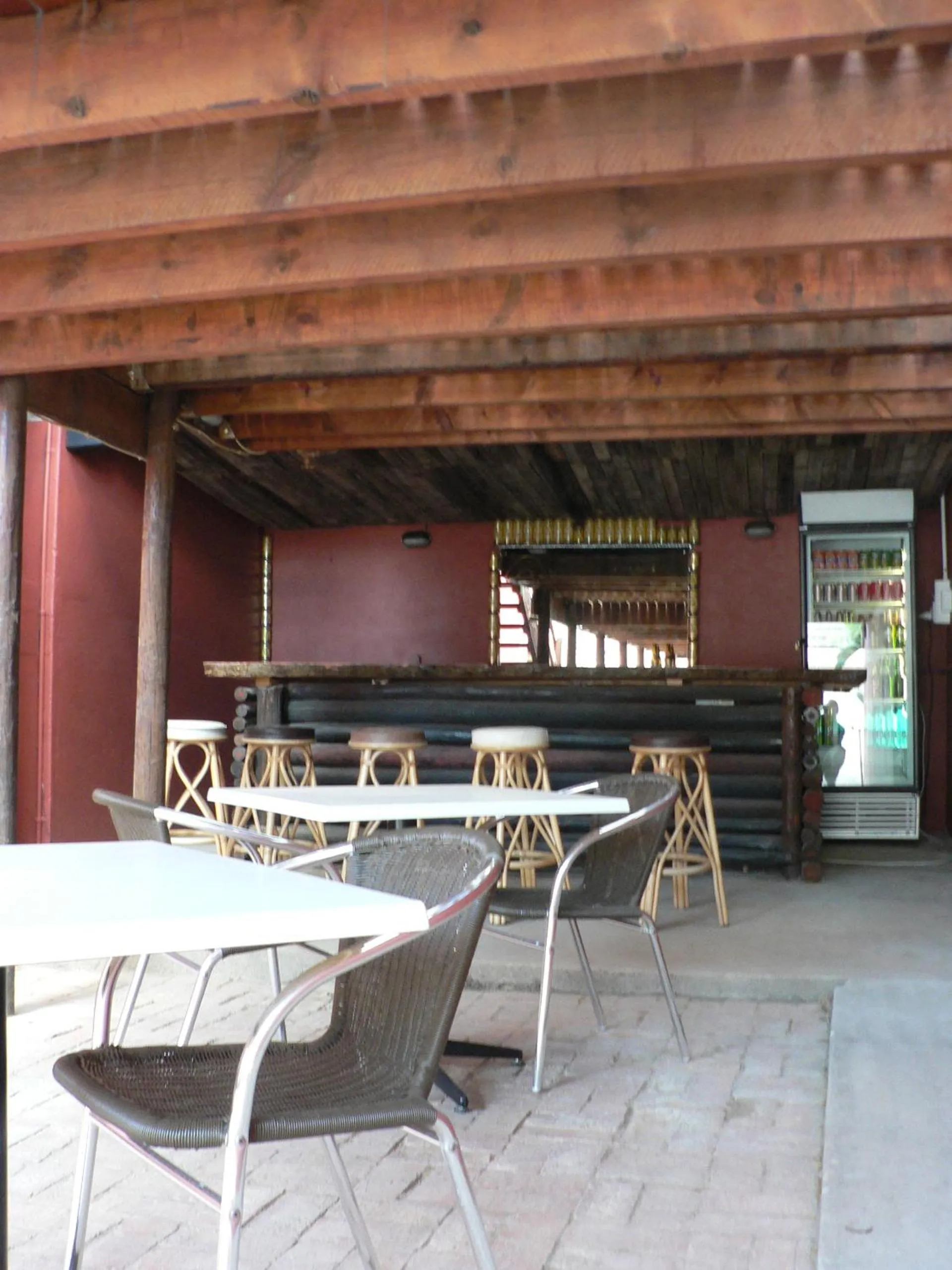 Lounge or bar in Mountain View Eco Lodge Montagu