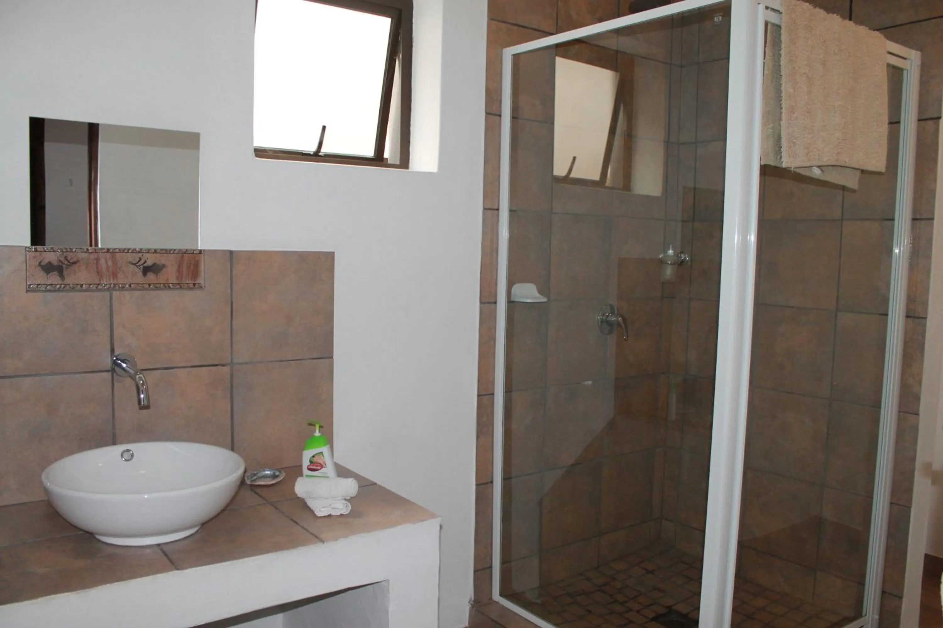 Bathroom in Mountain View Eco Lodge Montagu