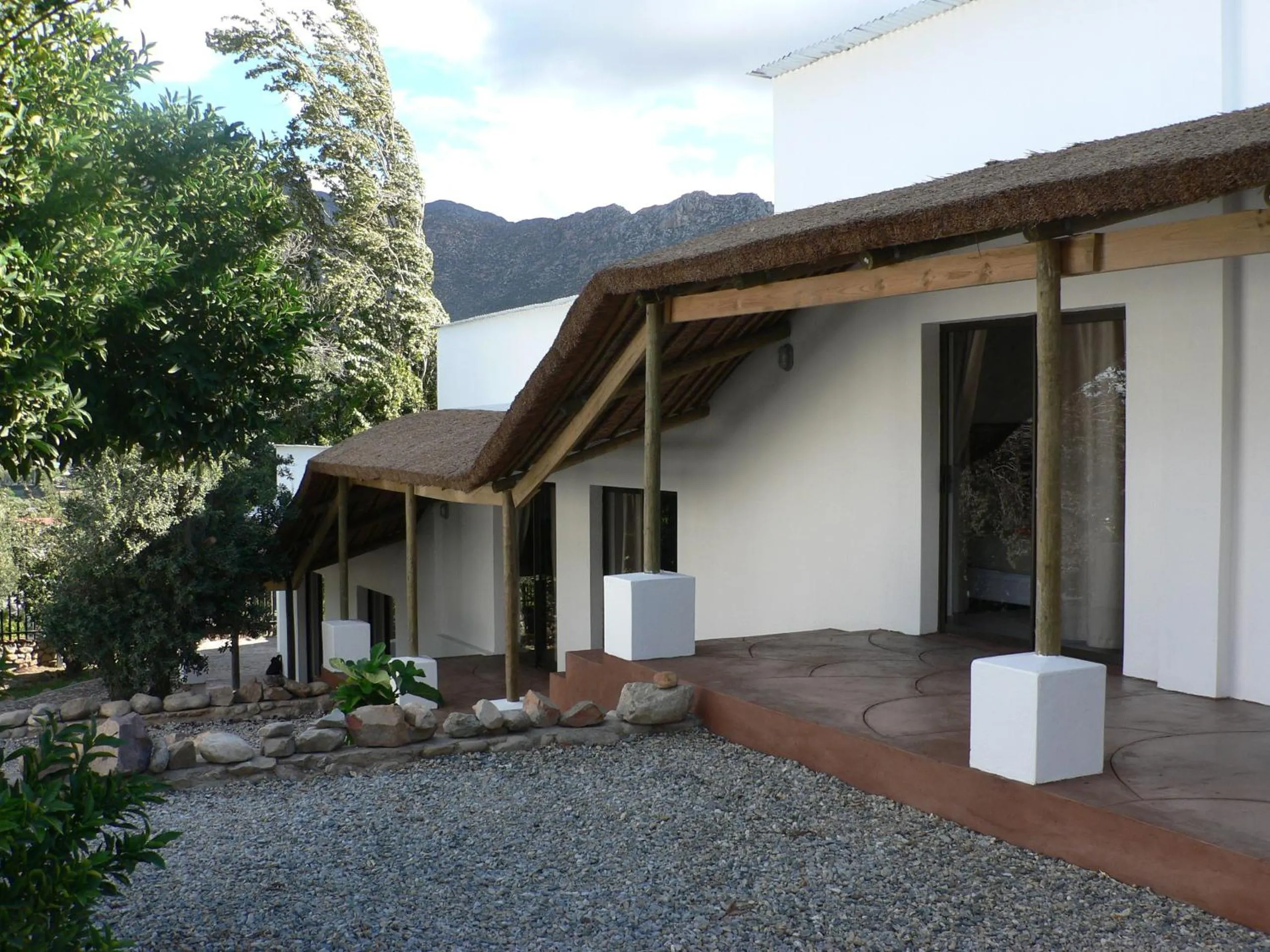 Facade/entrance in Mountain View Eco Lodge Montagu