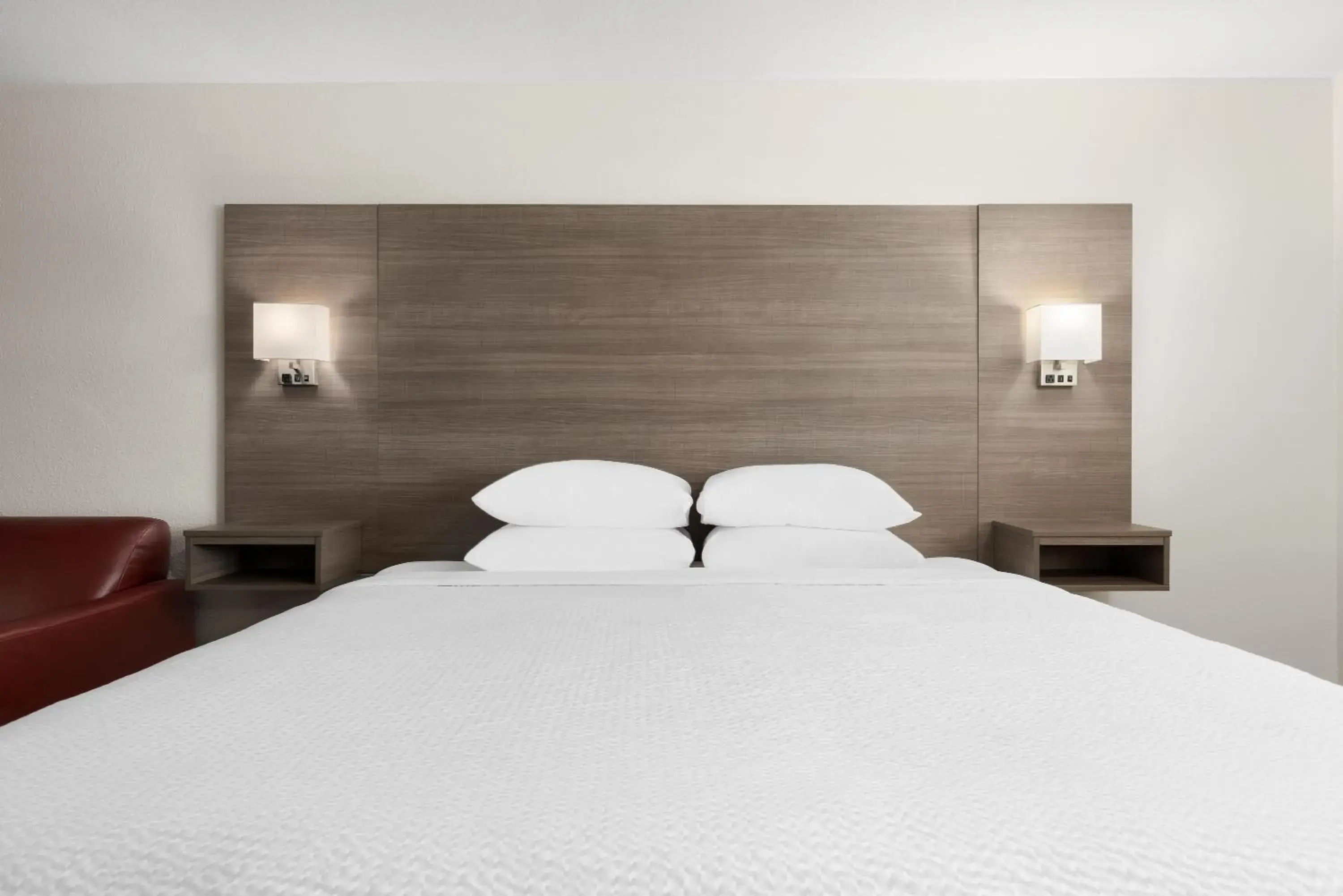 Bedroom, Bed in Ramada by Wyndham Medford Airport North Bedroom, Bed in Ramada by Wyndham Medford Airport North