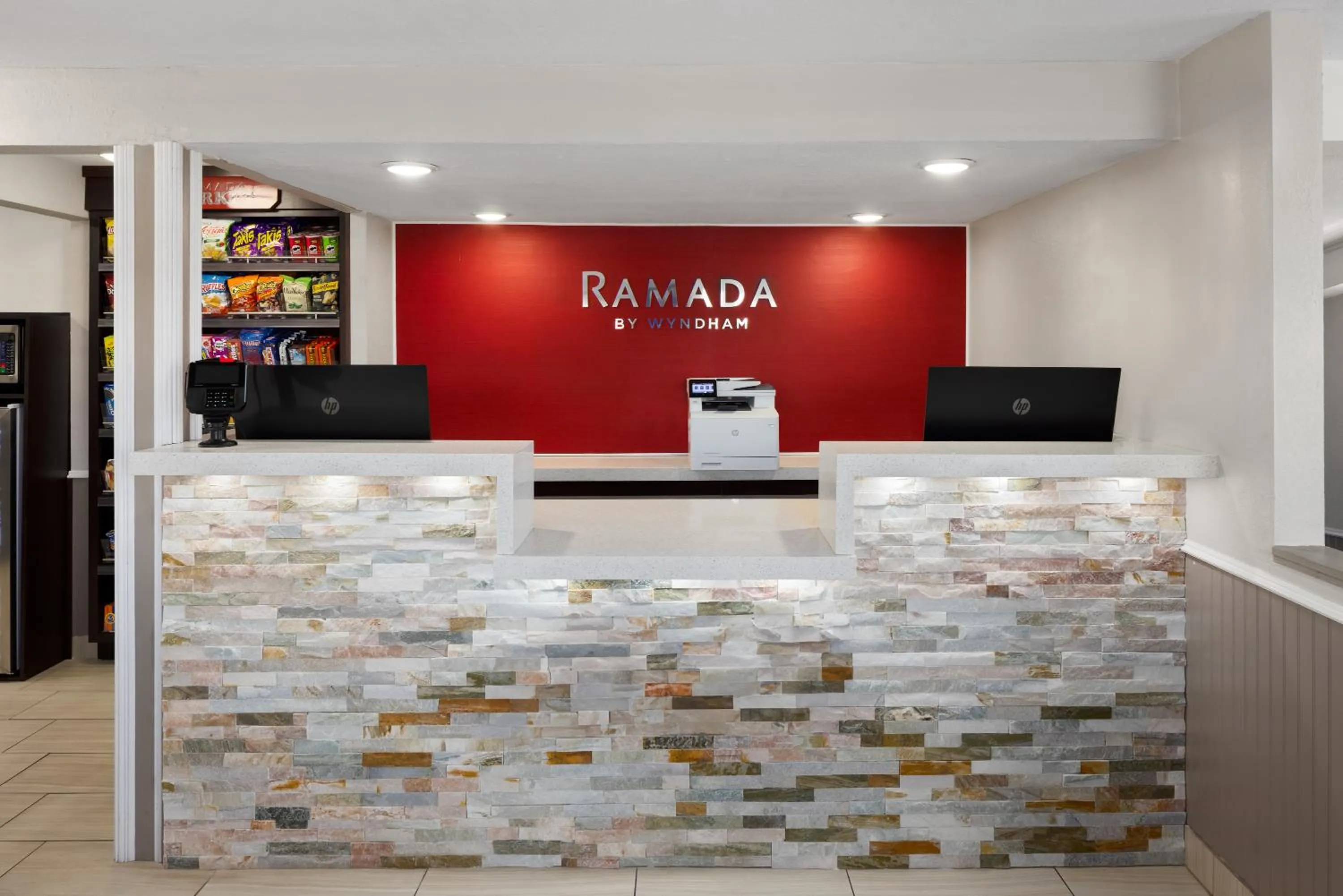 Lobby or reception in Ramada by Wyndham Medford Airport North