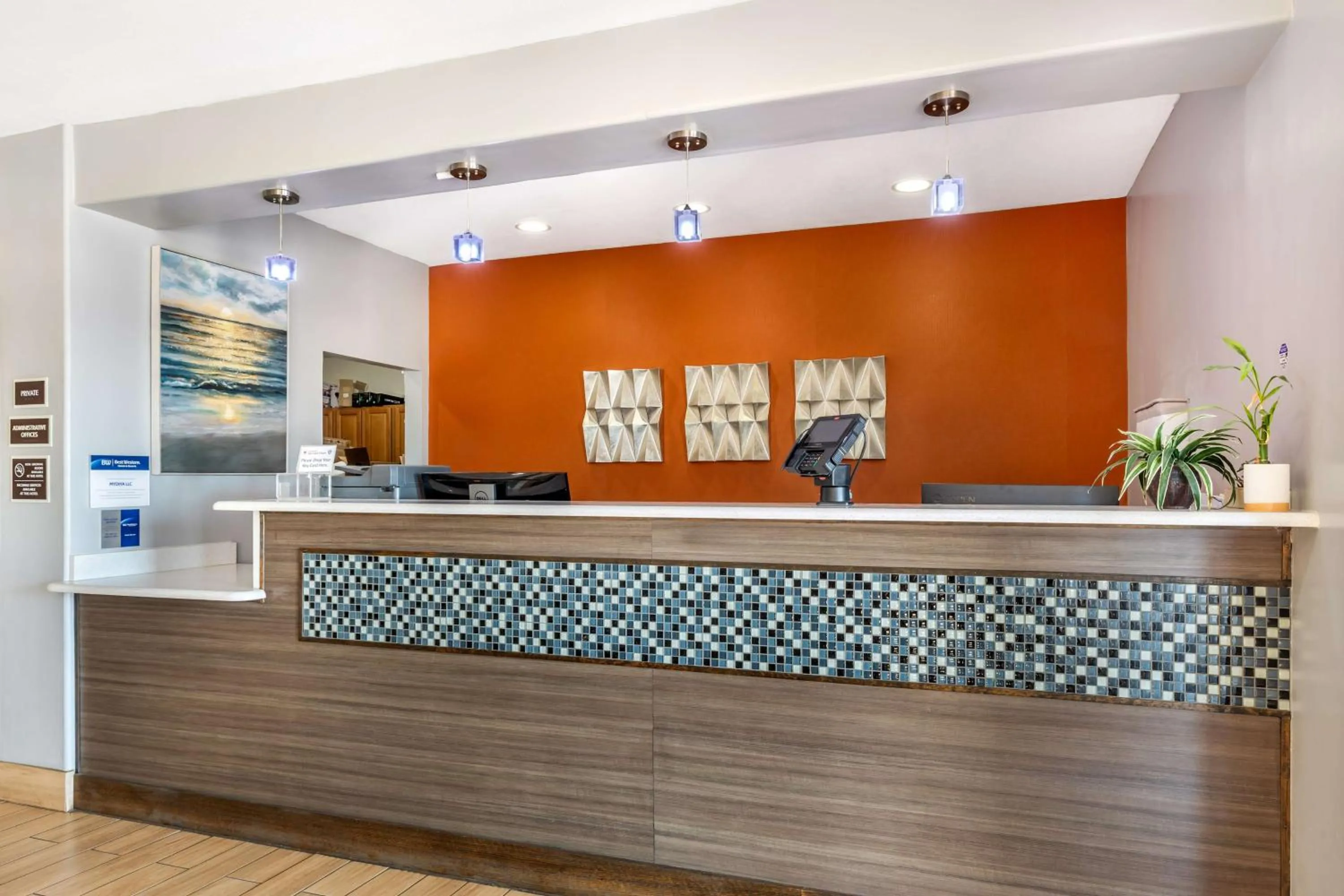Lobby or reception in Best Western Club House Inn & Suites