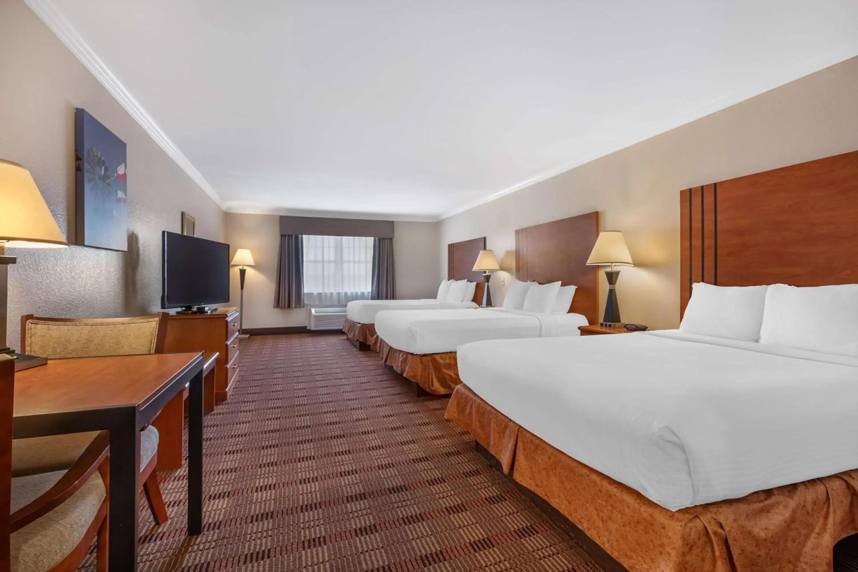 Queen Room with Three Queen Beds - Disability Accessible/Non-Smoking in Best Western Club House Inn & Suites Queen Room with Three Queen Beds - Disability Accessible/Non-Smoking in Best Western Club House Inn & Suites