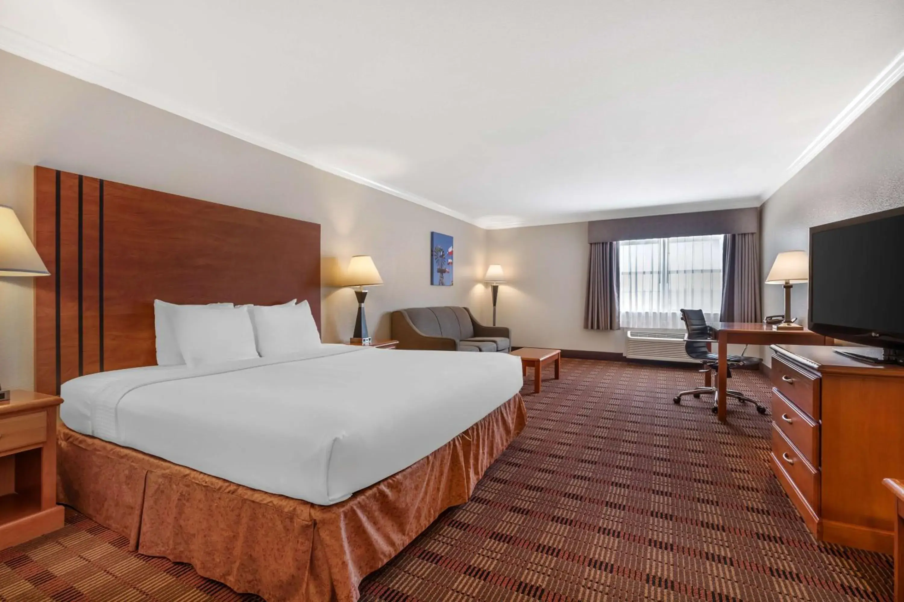 Bedroom, Bed in Best Western Club House Inn & Suites Bedroom, Bed in Best Western Club House Inn & Suites