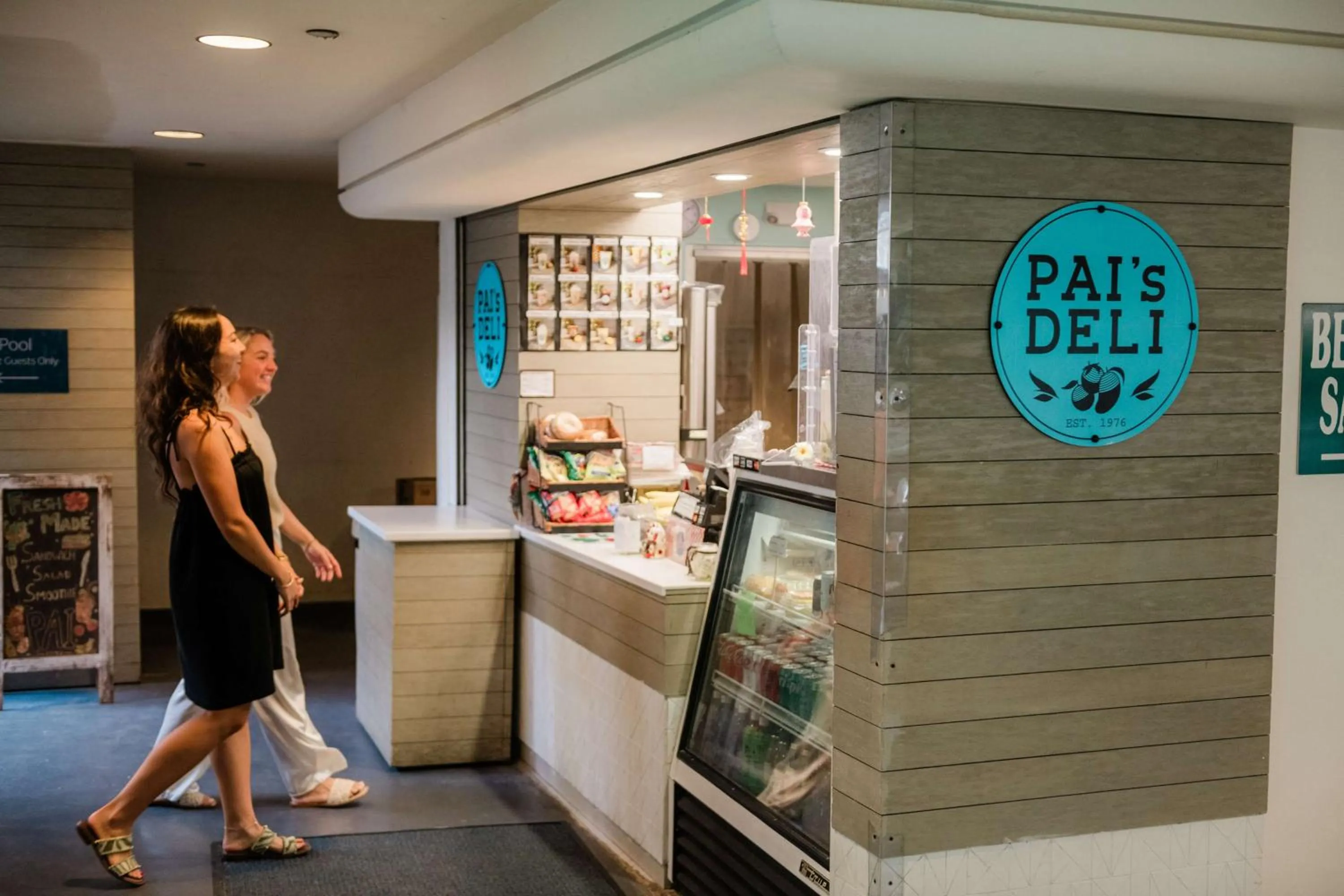 Restaurant/places to eat in OUTRIGGER Waikiki Beach Resort