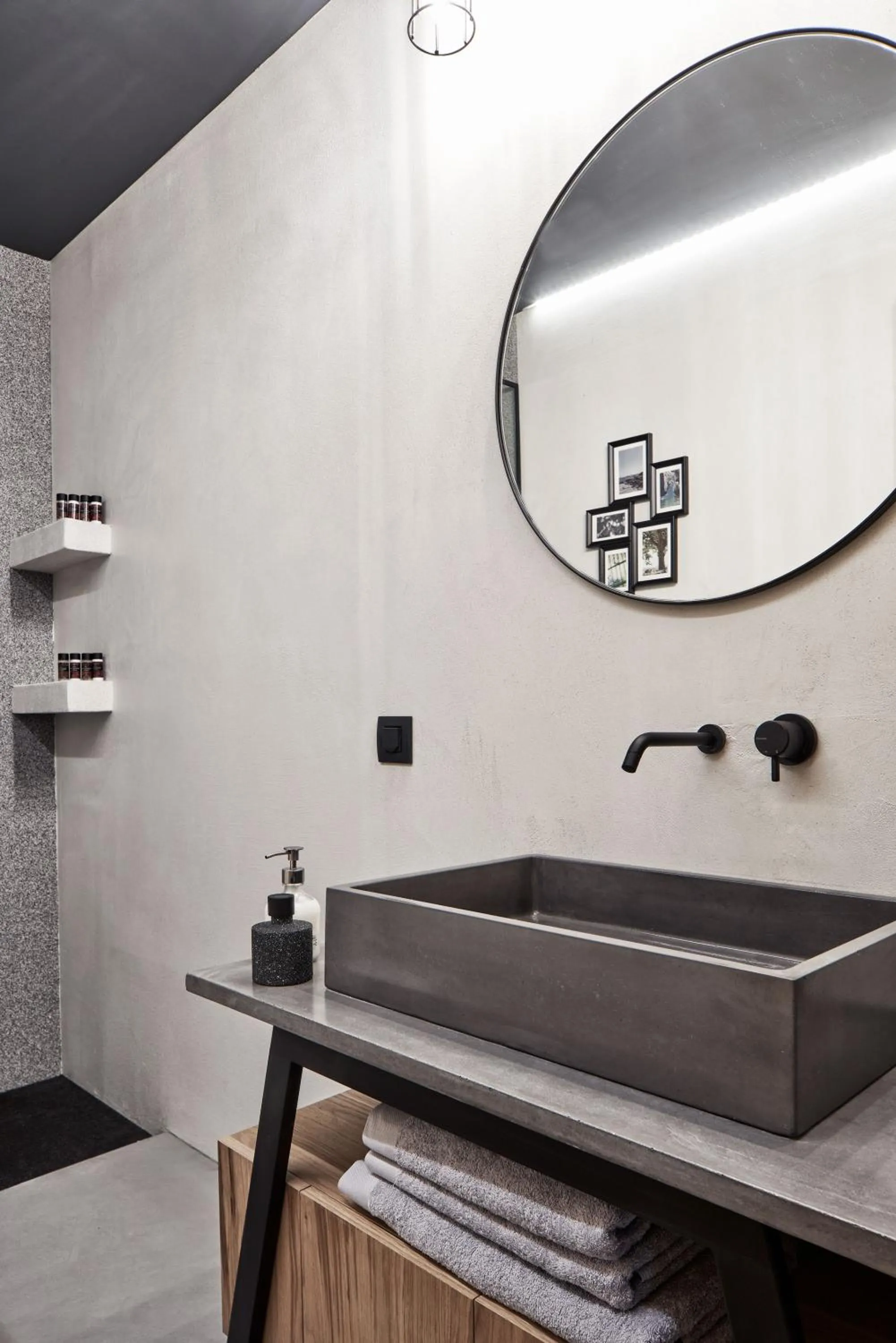 Toilet in Kolonaki 8 - Design Suites & Lofts