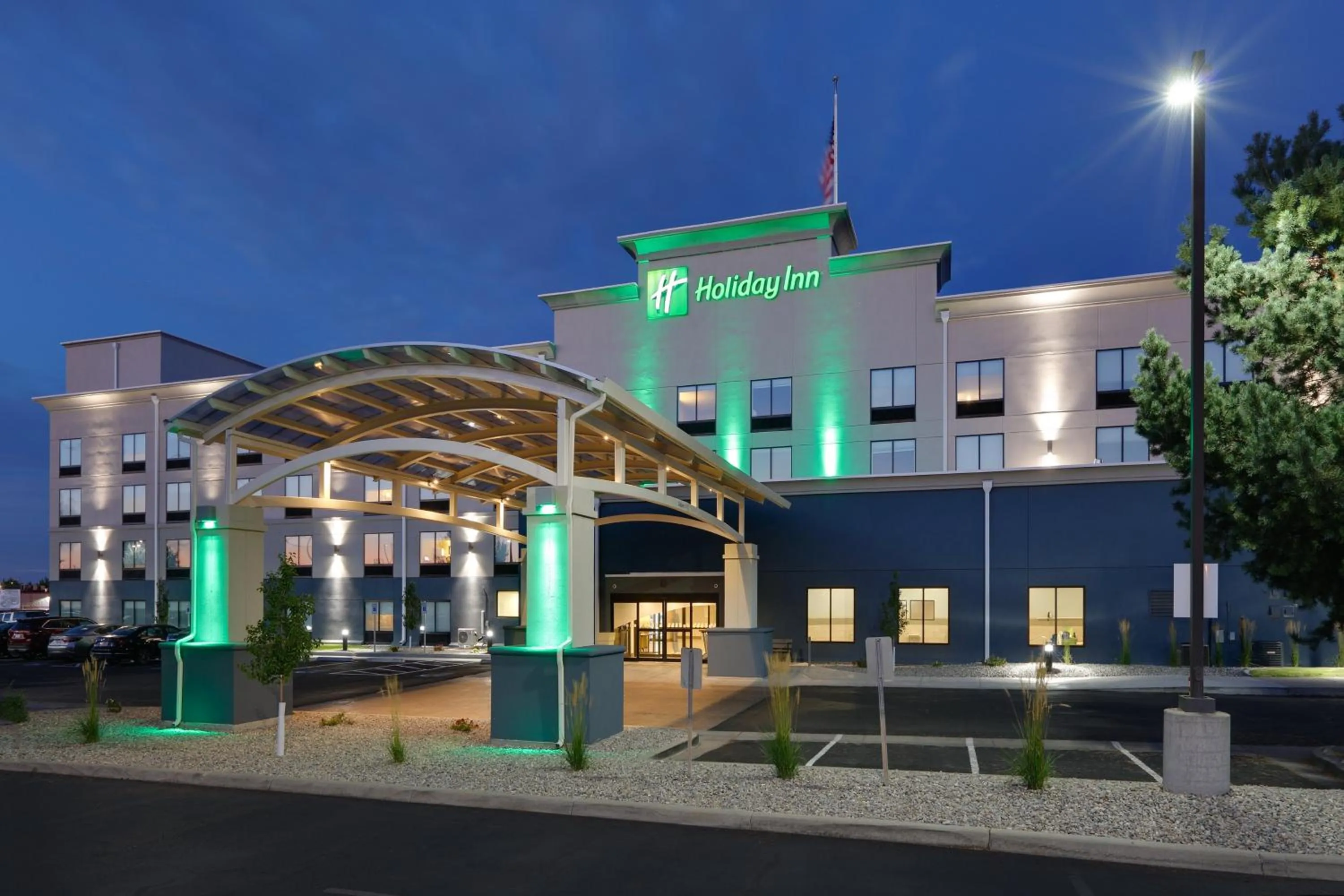 Property building in Holiday Inn Twin Falls by IHG