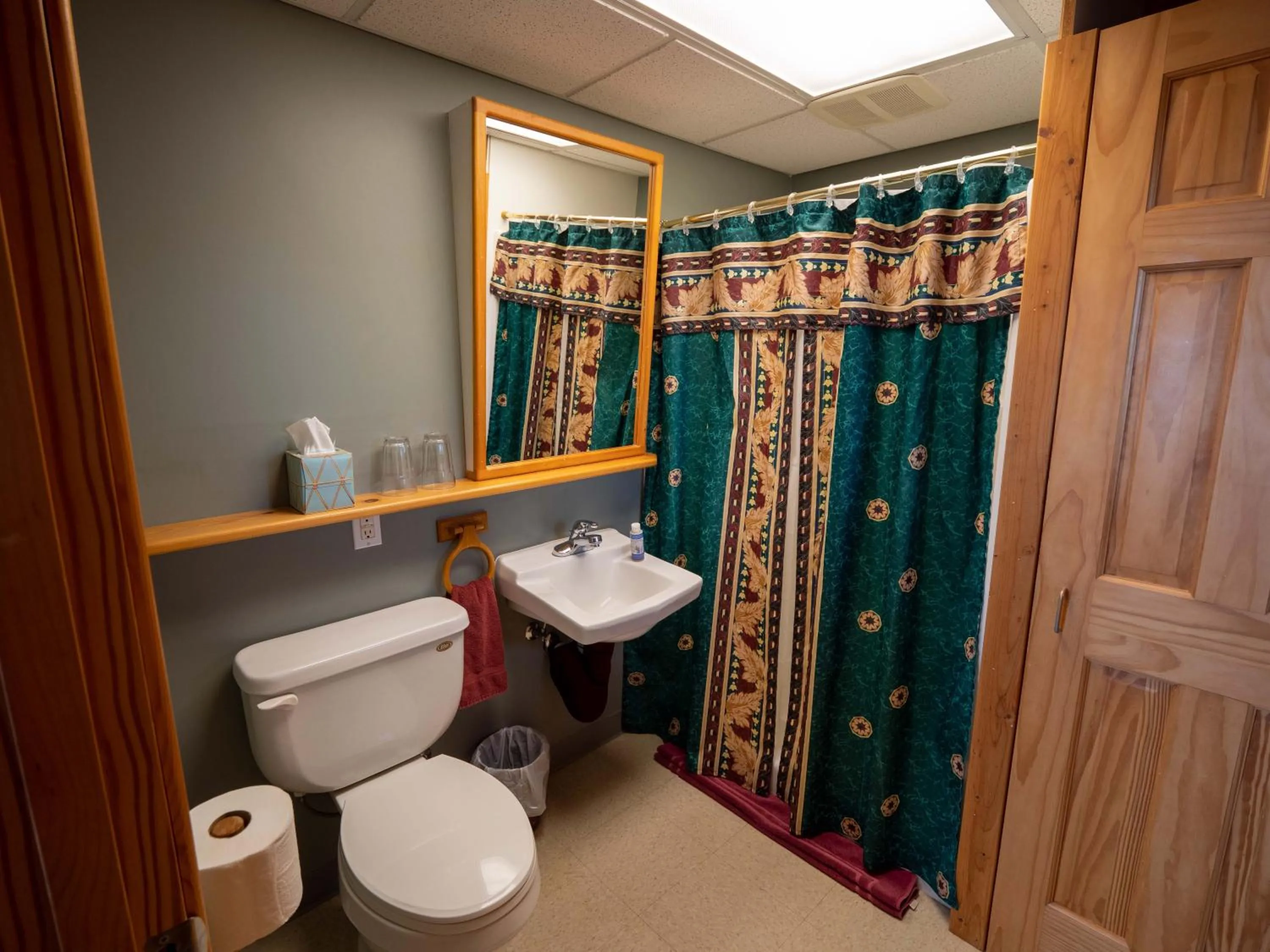 Bathroom in Good Karma Inn