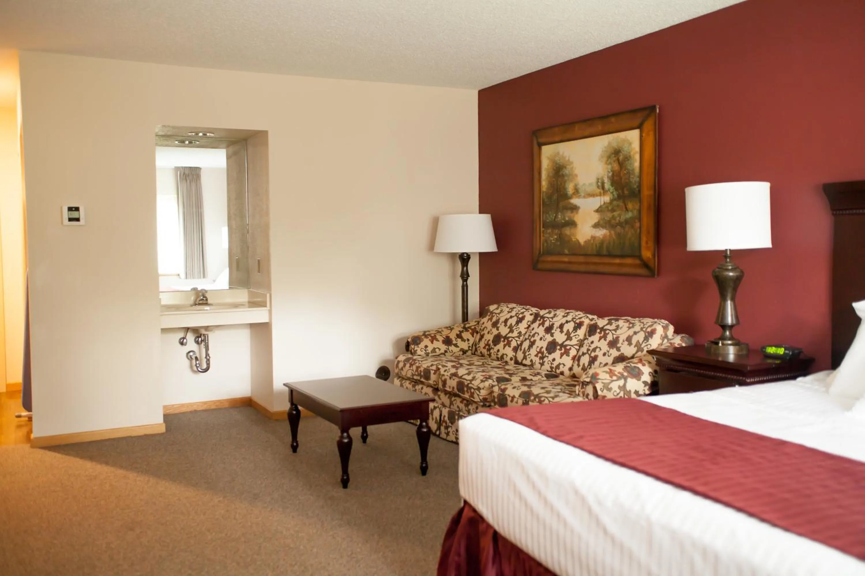 Bedroom, Bed in Harrington Inn