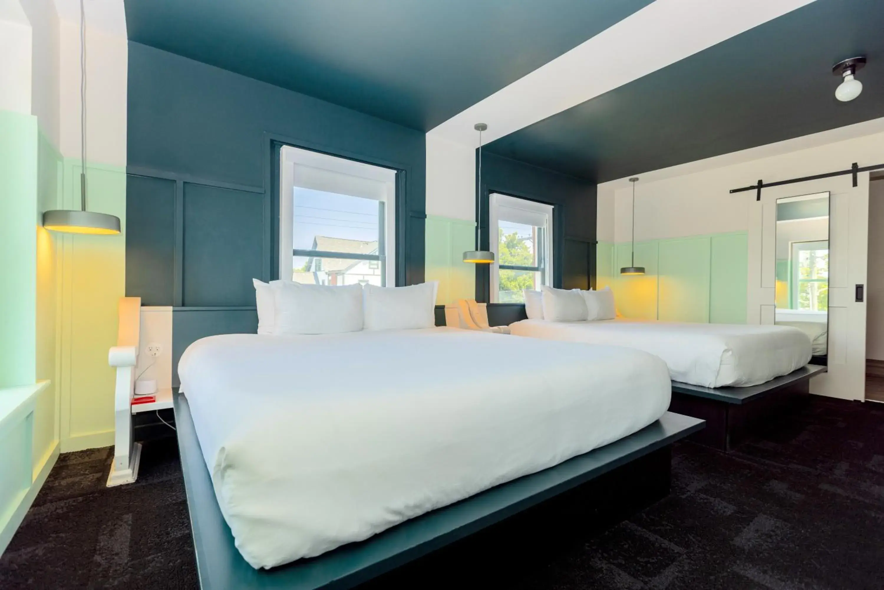 Room 2:3 - Double King in The Russell Room 2:3 - Double King in The Russell