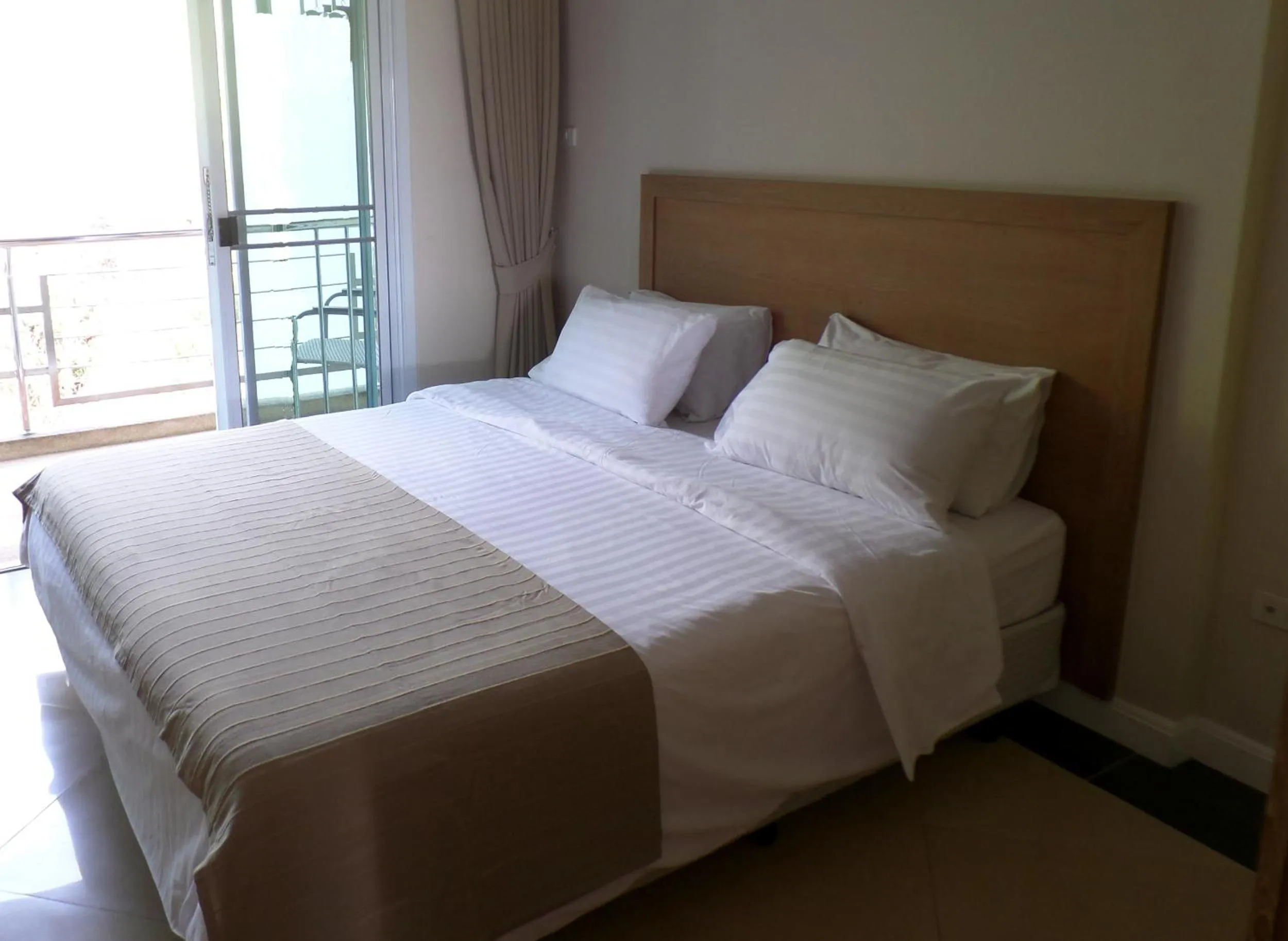 Bedroom, Bed in Westbury Residence