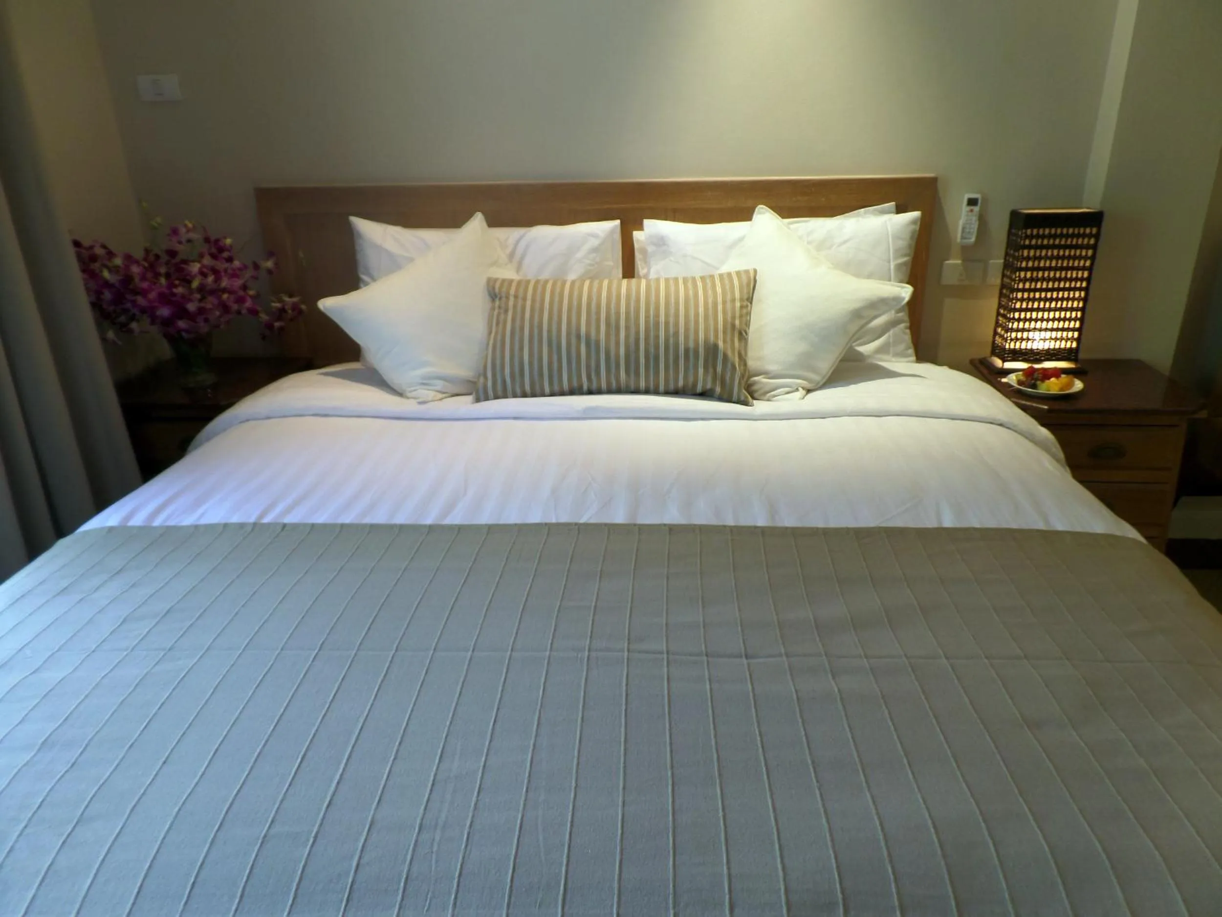 Bedroom, Bed in Westbury Residence