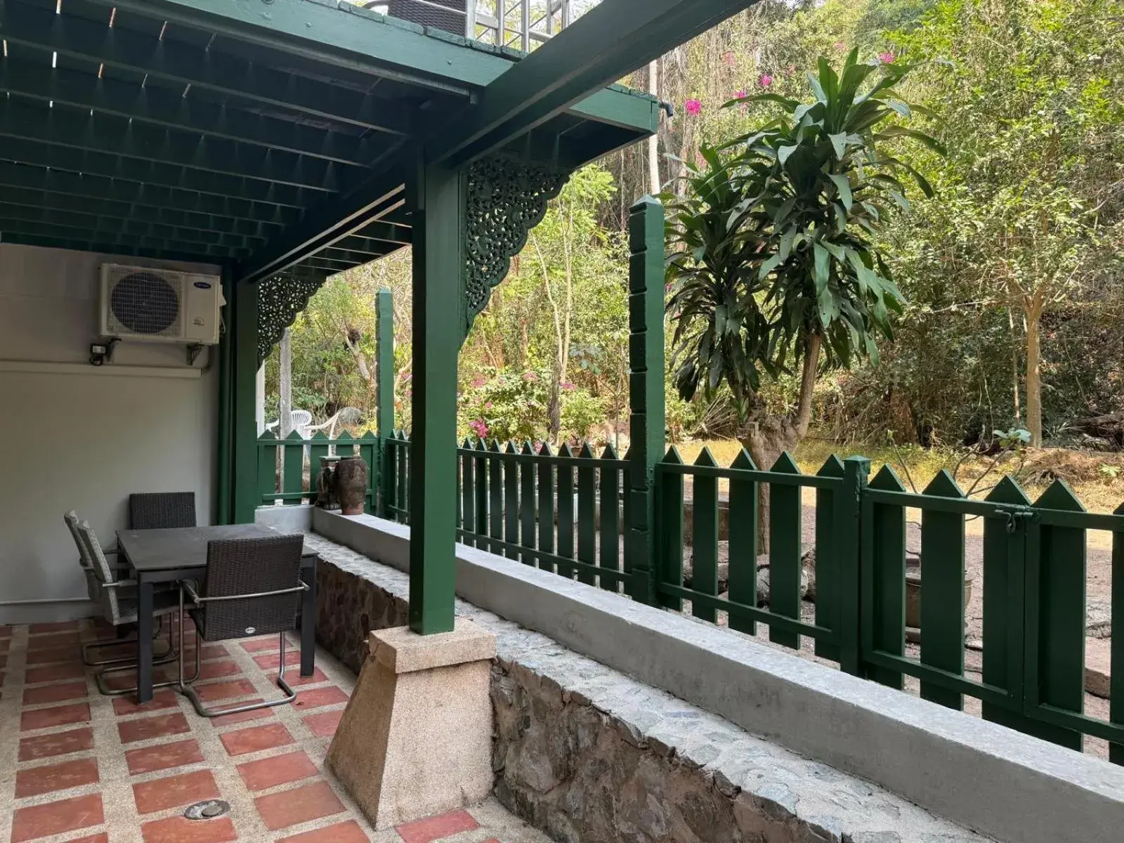 One-Bedroom Apartment in Westbury Residence One-Bedroom Apartment in Westbury Residence