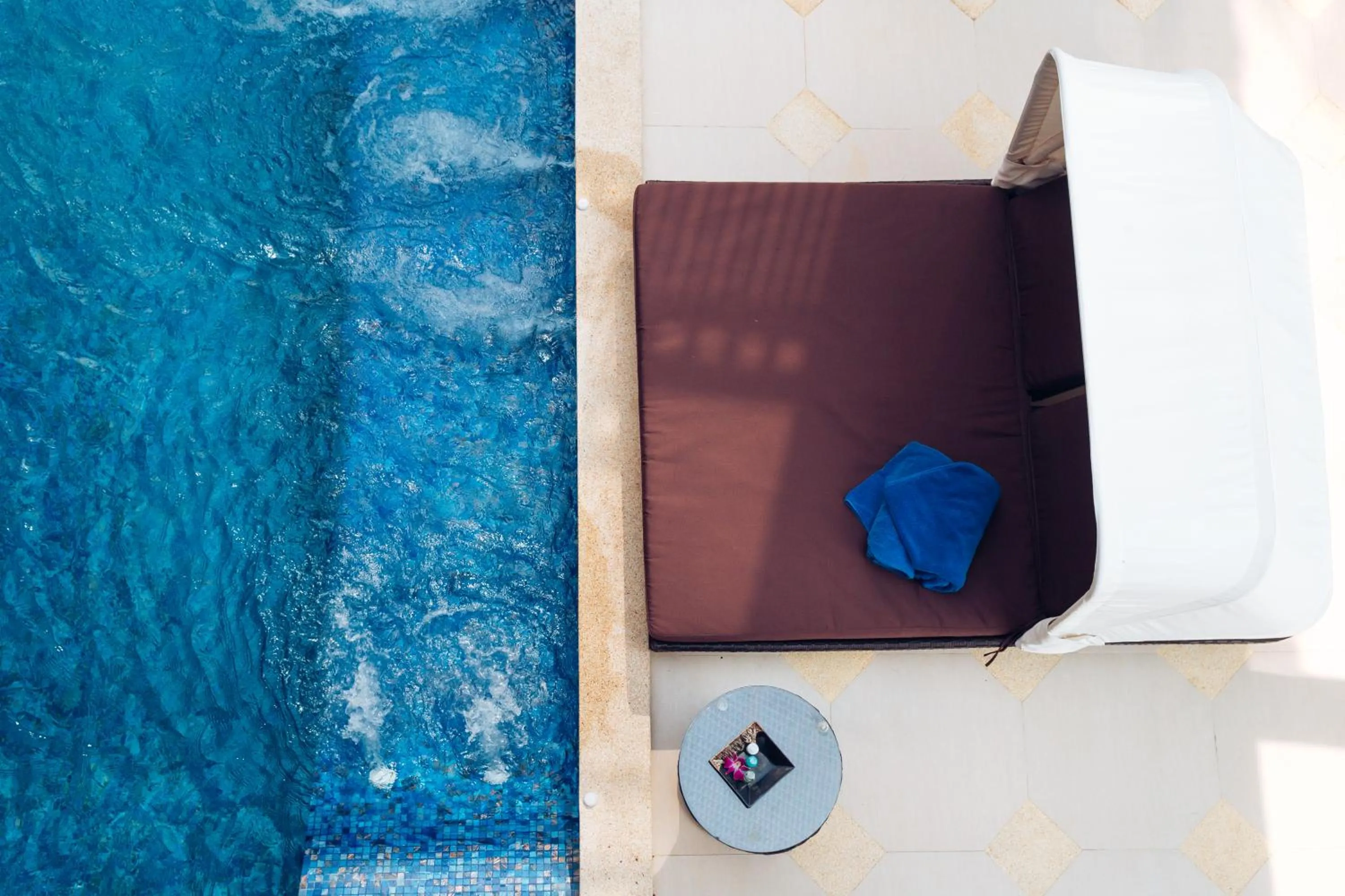 Swimming pool in Dhevan Dara Beach Villa Kuiburi