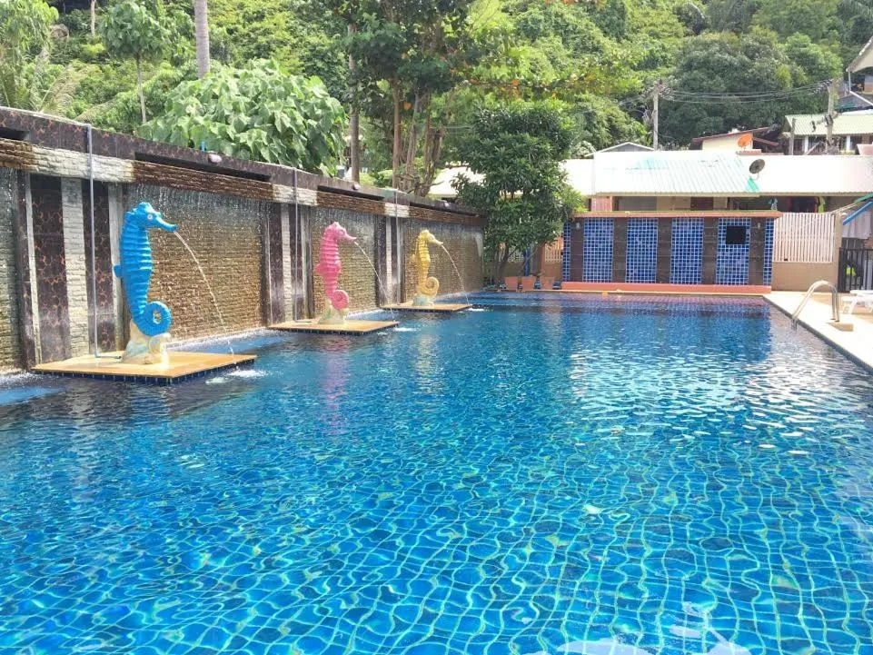 Swimming pool in Phi Phi Maiyada Resort