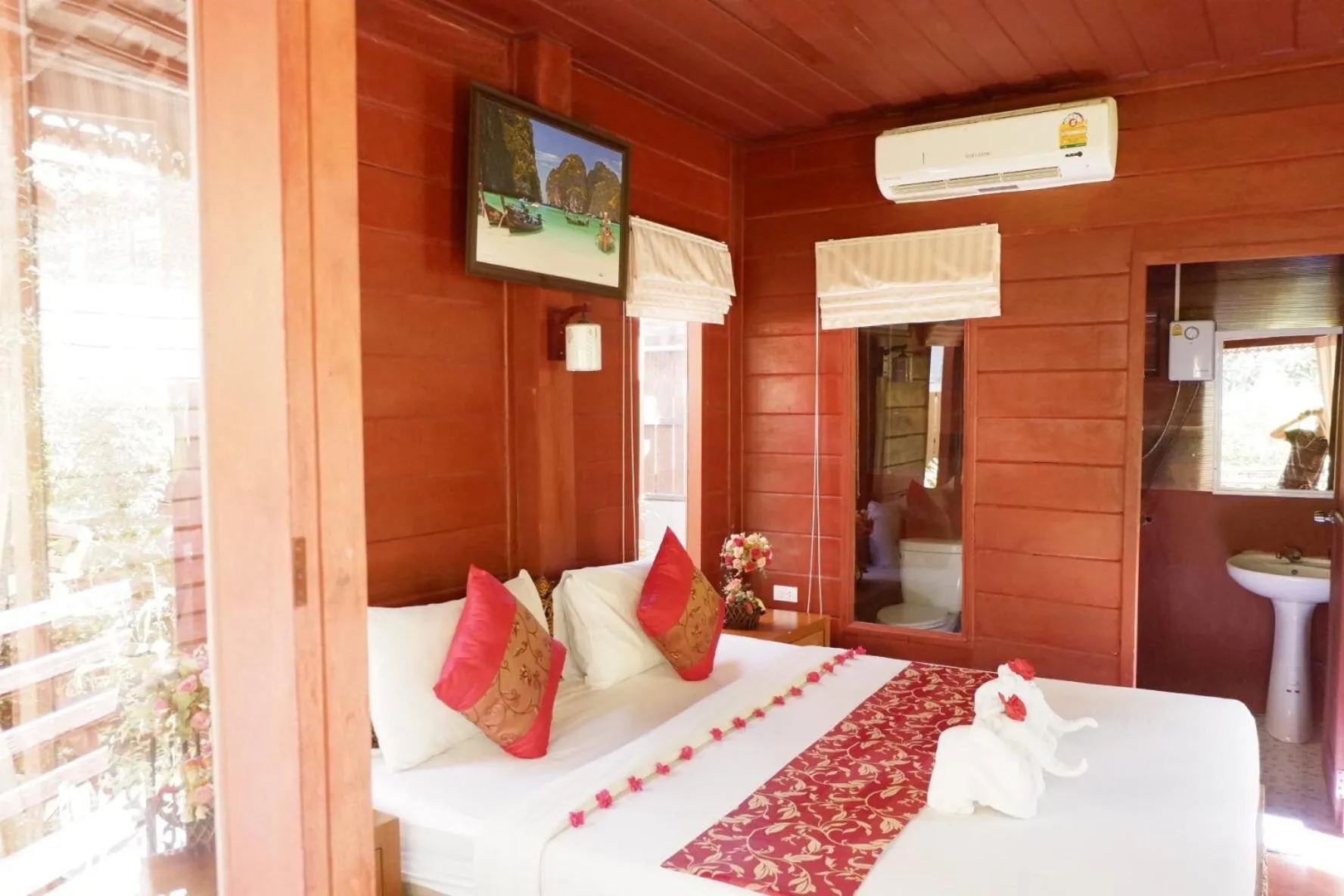 Bedroom in Phi Phi Maiyada Resort