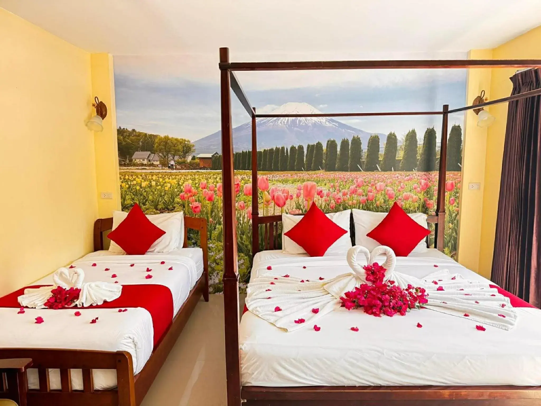 Bed in Phi Phi Maiyada Resort Bed in Phi Phi Maiyada Resort