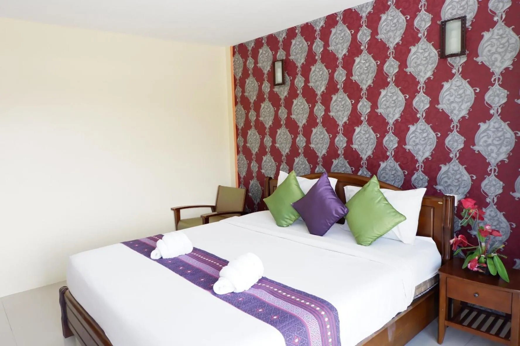 Bedroom, Bed in Phi Phi Maiyada Resort