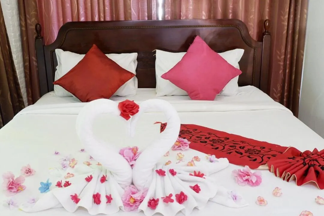 Bedroom, Bed in Phi Phi Maiyada Resort