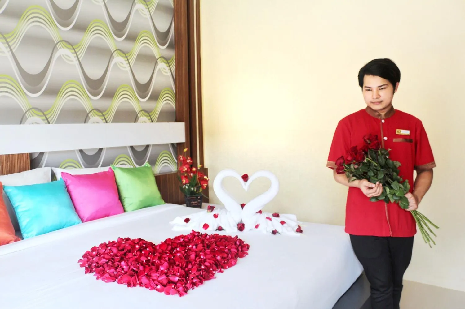 Staff, Bed in Phi Phi Maiyada Resort