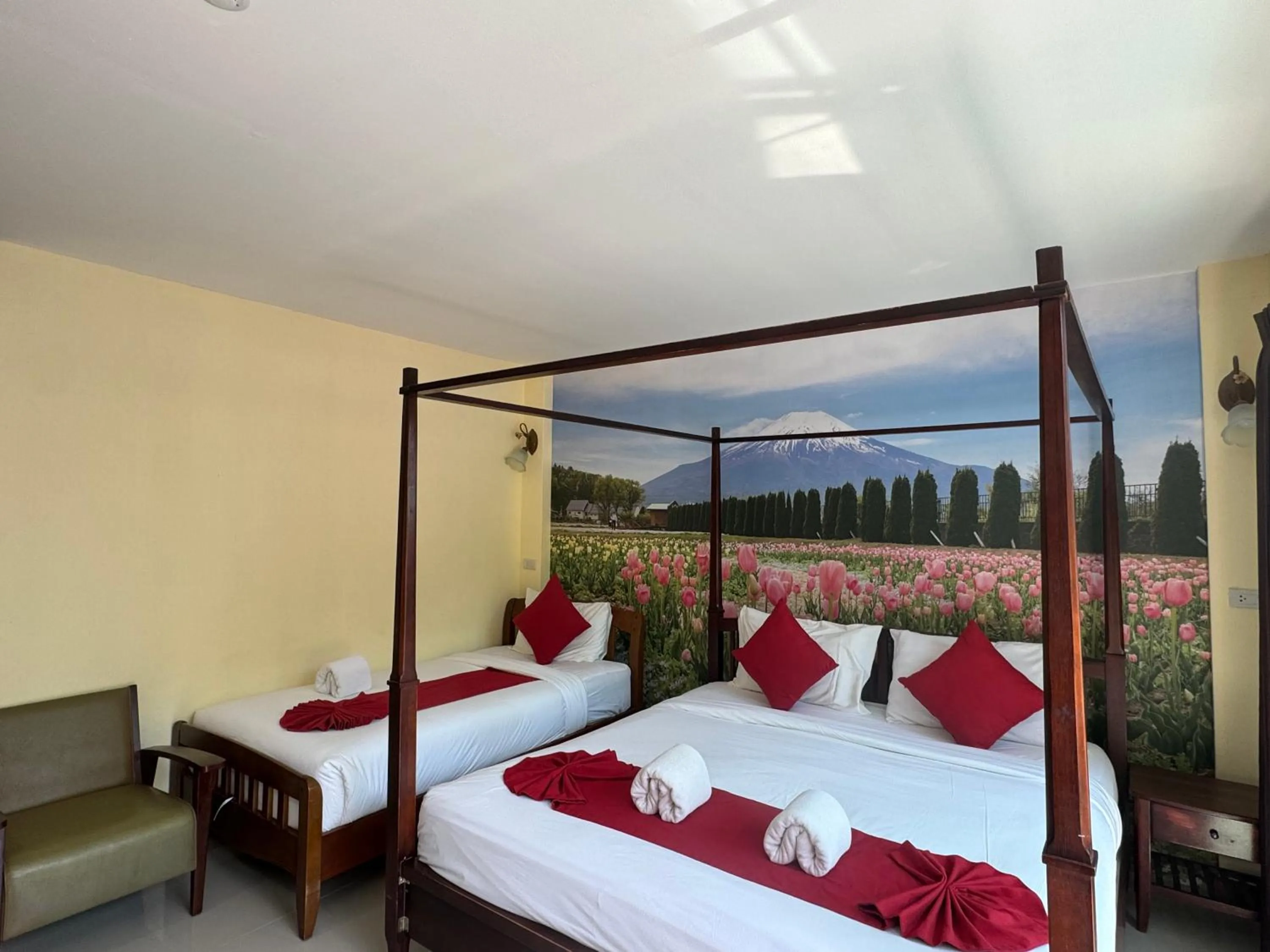 Bed in Phi Phi Maiyada Resort