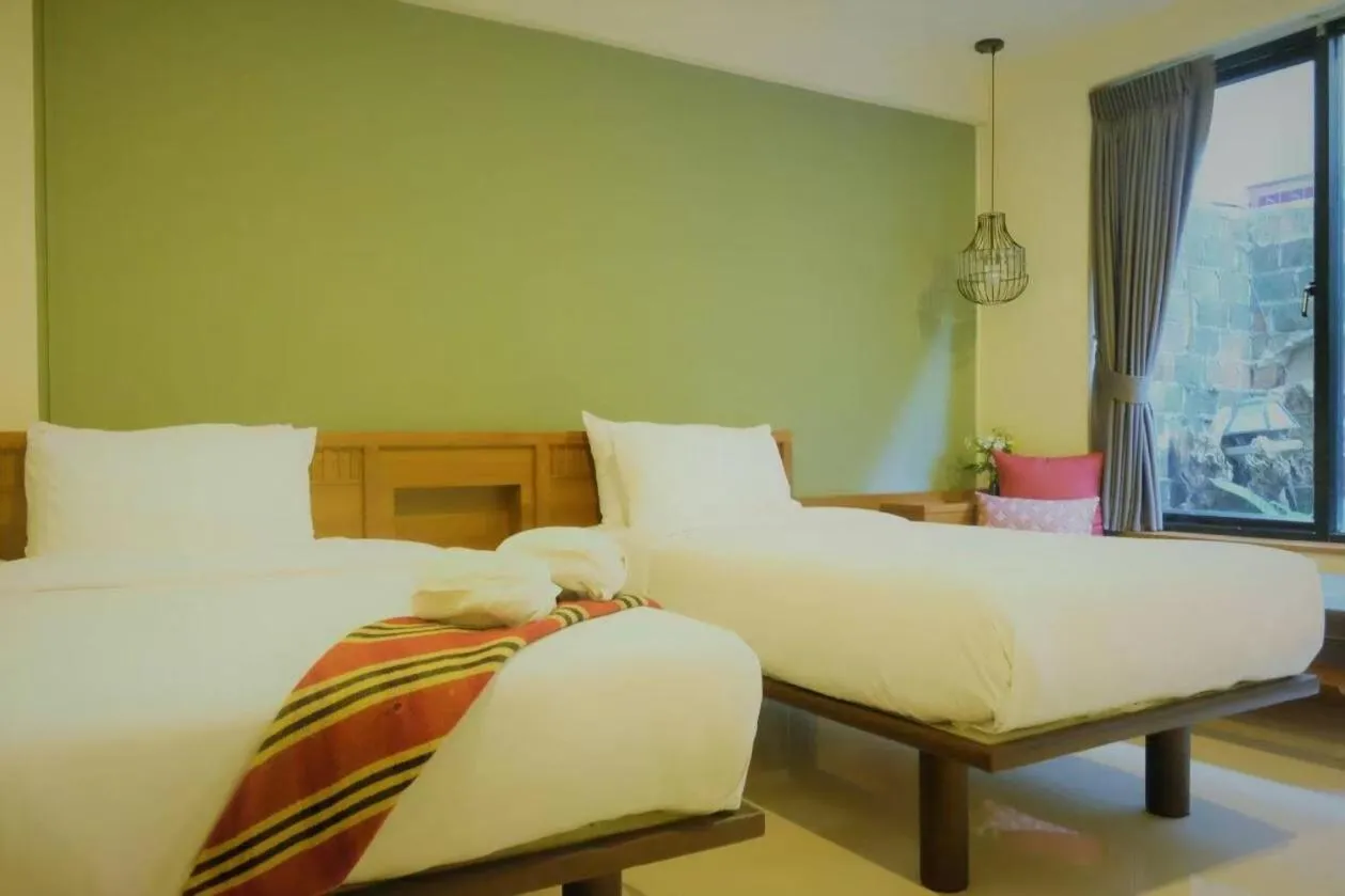Ploy Resort