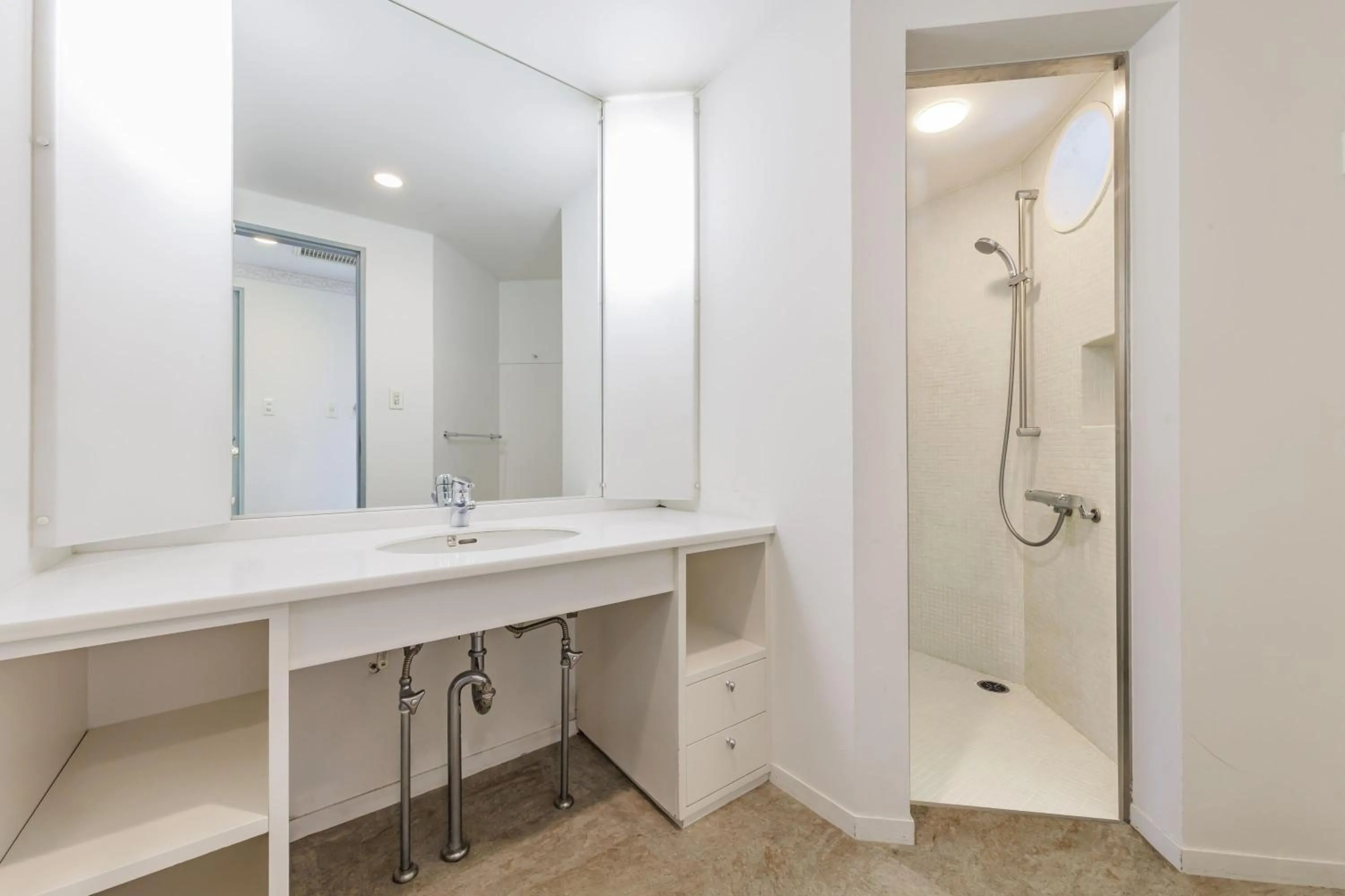 Shower in Spa Resort Hawaiians VIR Port