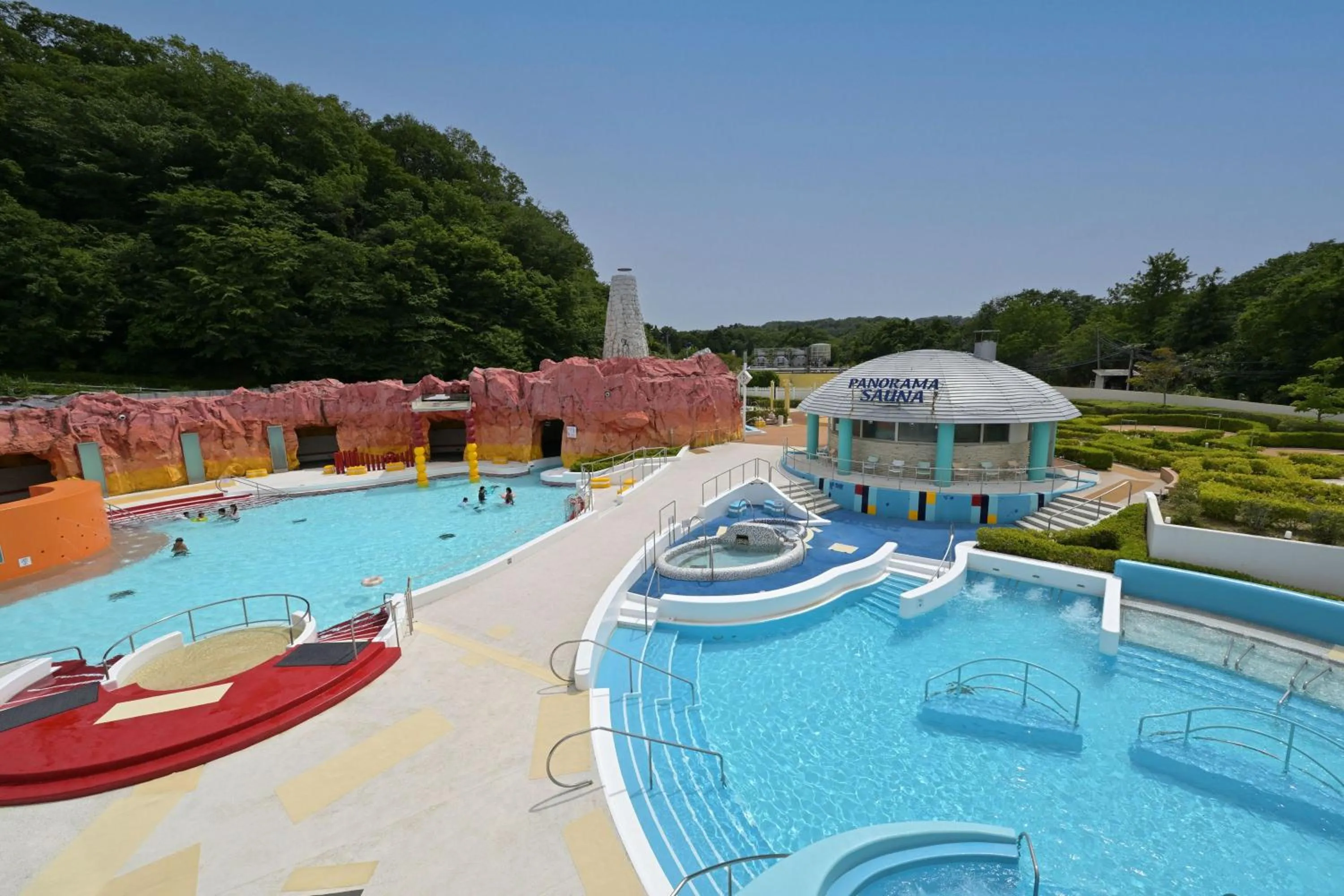 Swimming pool in Spa Resort Hawaiians VIR Port
