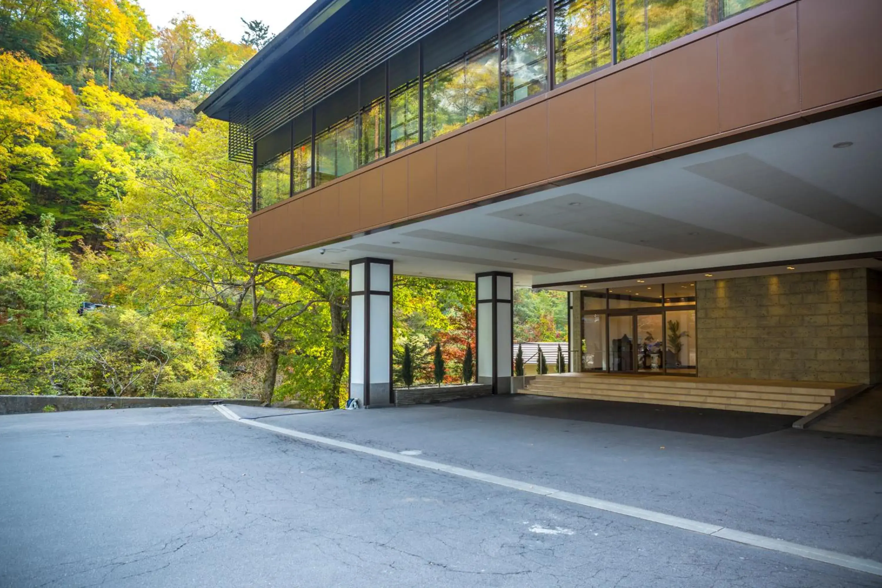 Facade/entrance in Tateshina Shinyu Onsen Facade/entrance in Tateshina Shinyu Onsen