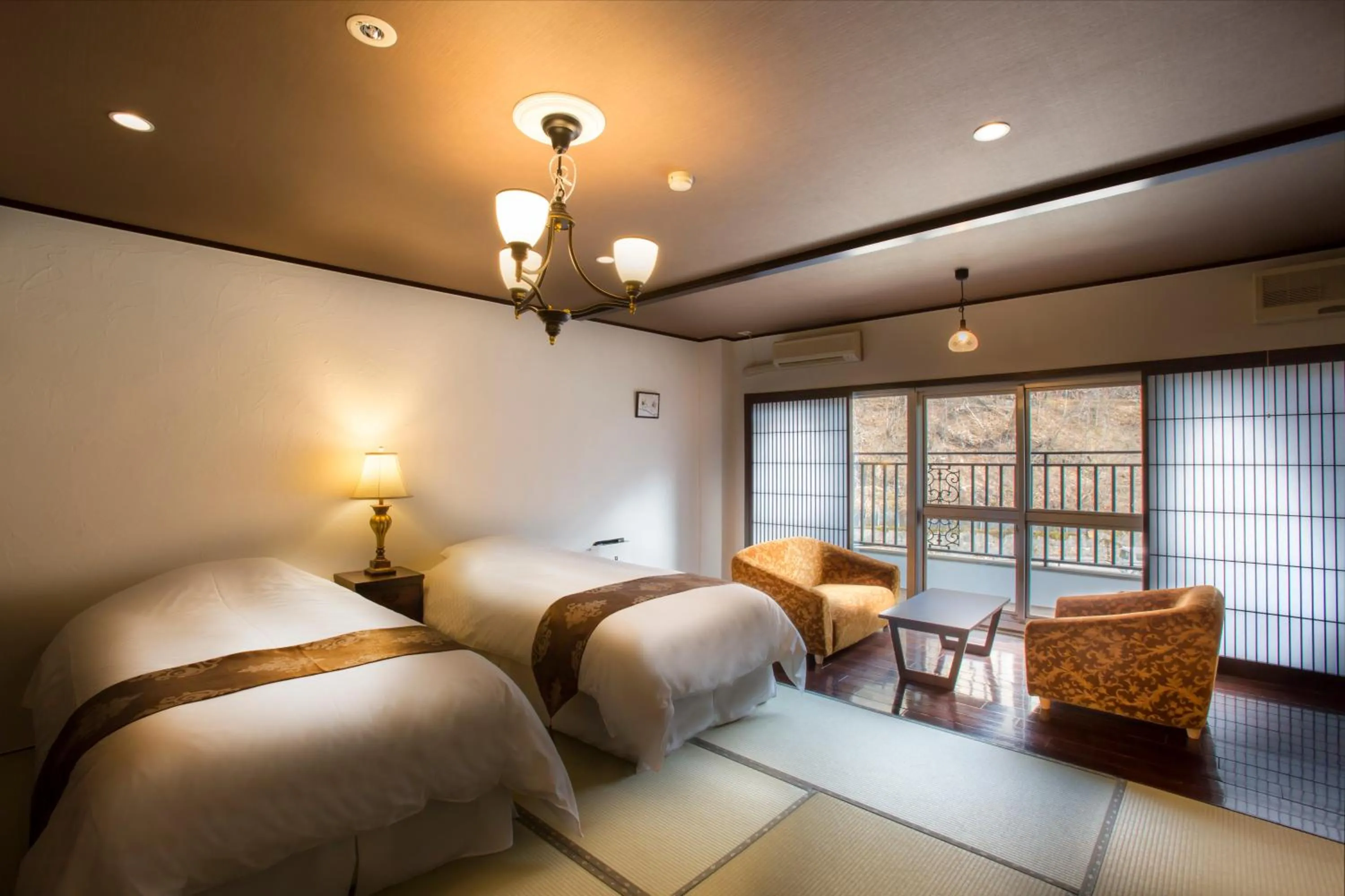 Photo of the whole room, Bed in Tateshina Shinyu Onsen