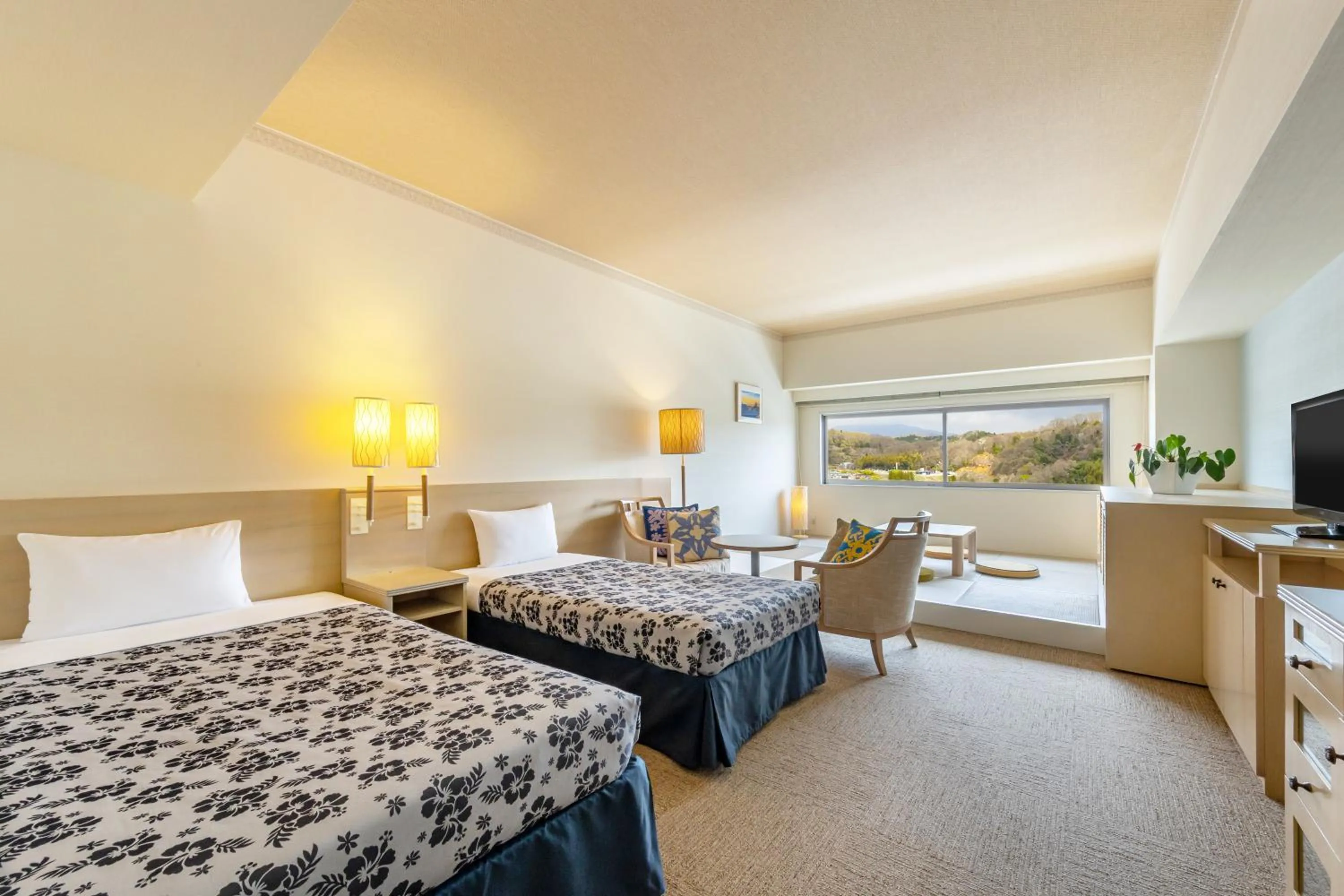 Bed in Spa Resort Hawaiians Monolith Tower