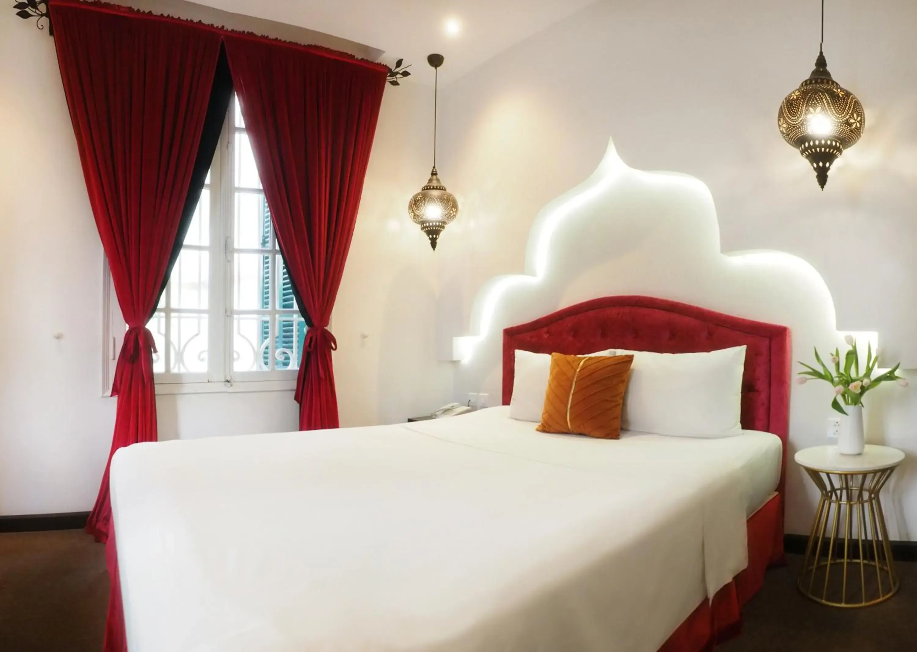 Bed in Rosa Hanoi Hotel Bed in Rosa Hanoi Hotel