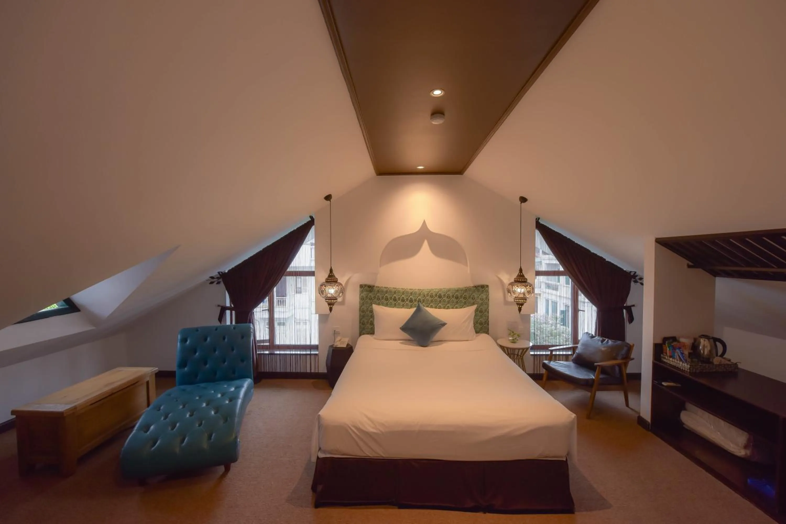 Photo of the whole room, Bed in Rosa Hanoi Hotel