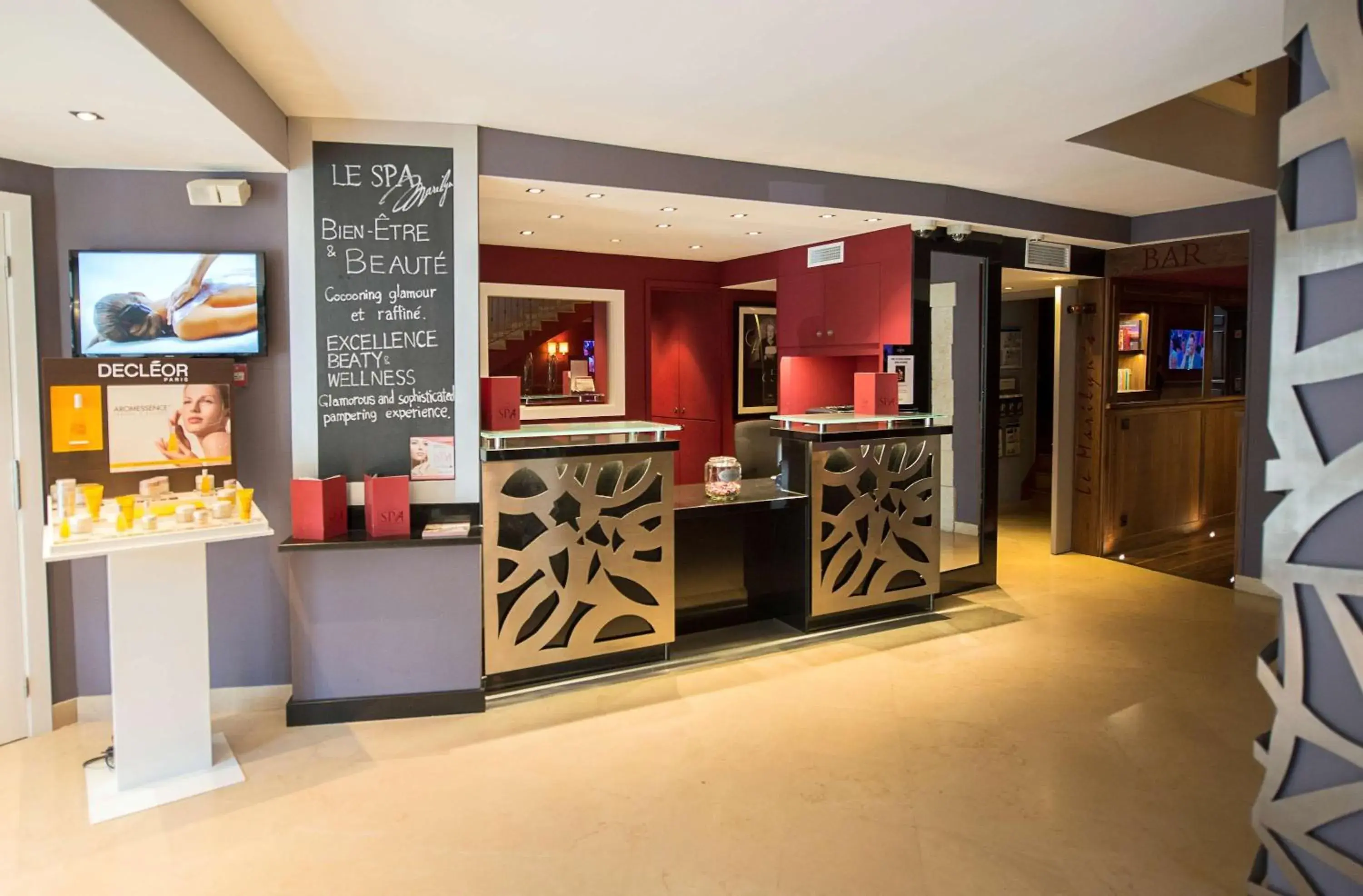 Lobby or reception in Best Western Plus Cannes Riviera Lobby or reception in Best Western Plus Cannes Riviera