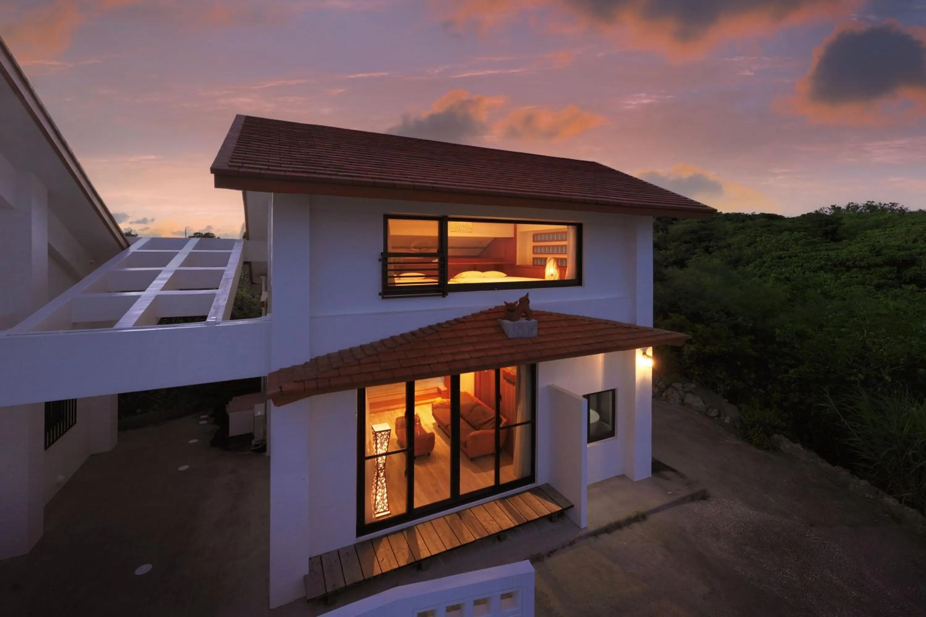 Sunset in Crystal Villa Imgya