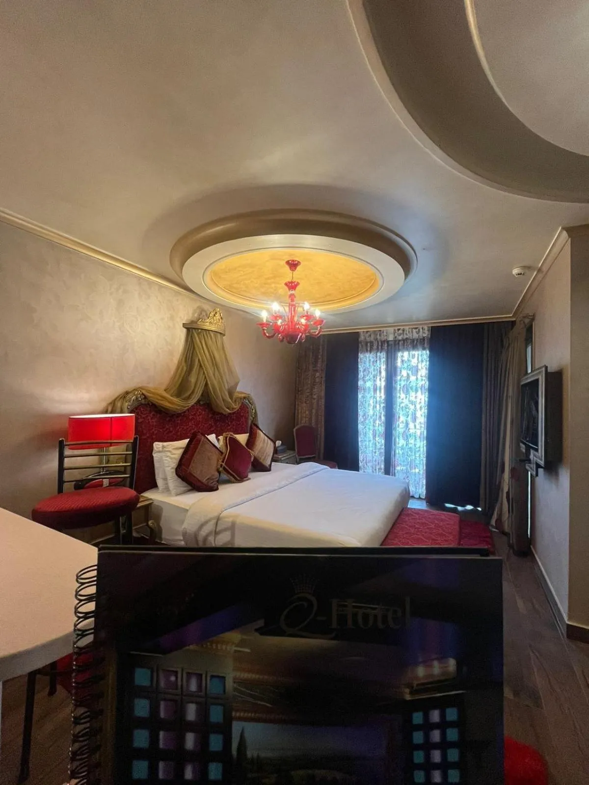 Photo of the whole room, Bed in Q Hotel