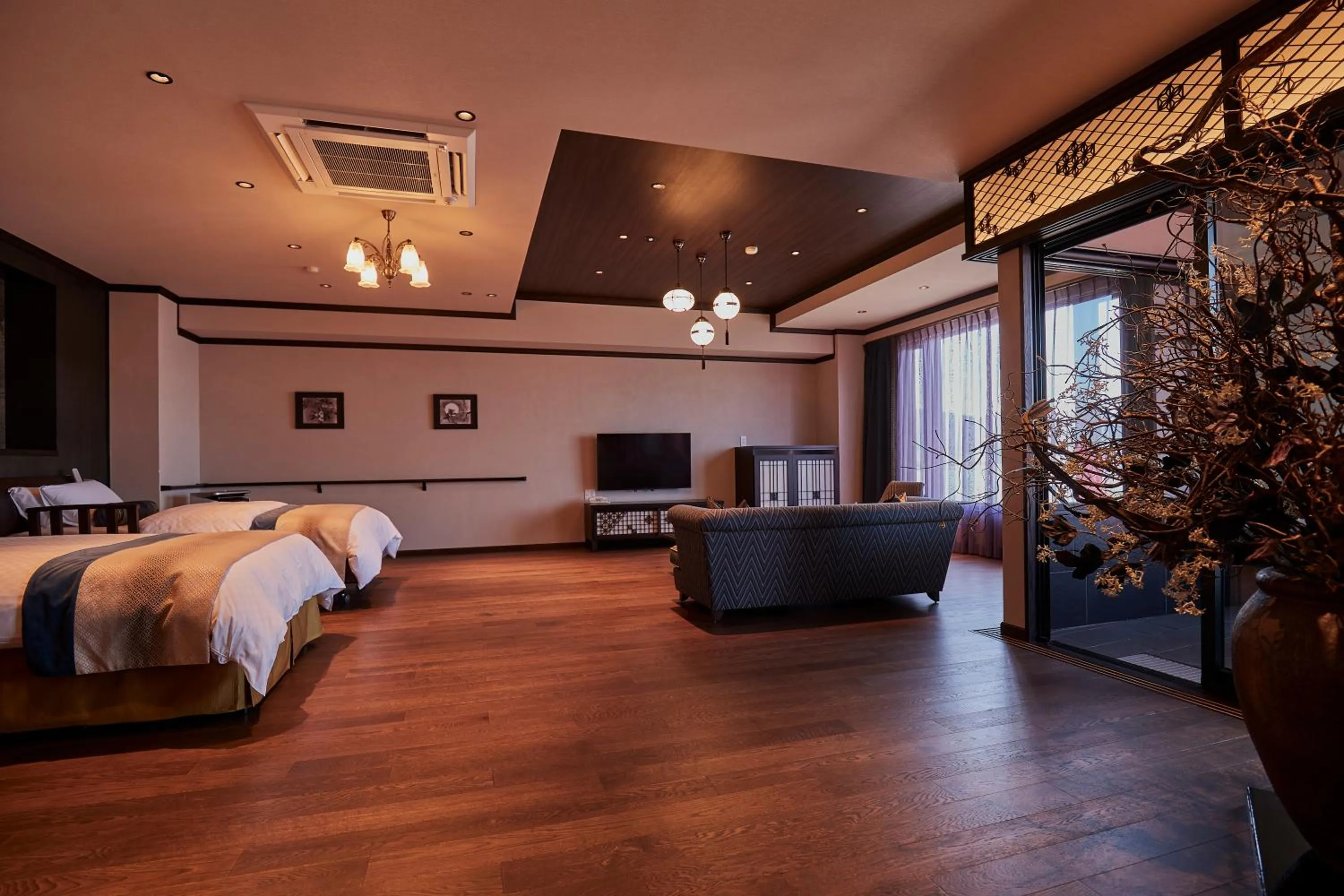 Photo of the whole room, Bed in Kamisuwa Onsen Shinyu