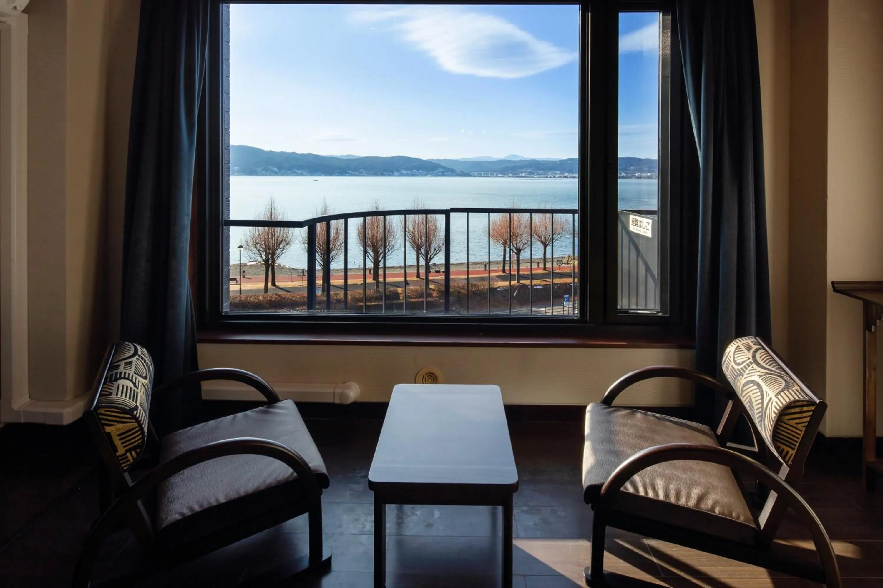 Photo of the whole room in Kamisuwa Onsen Shinyu