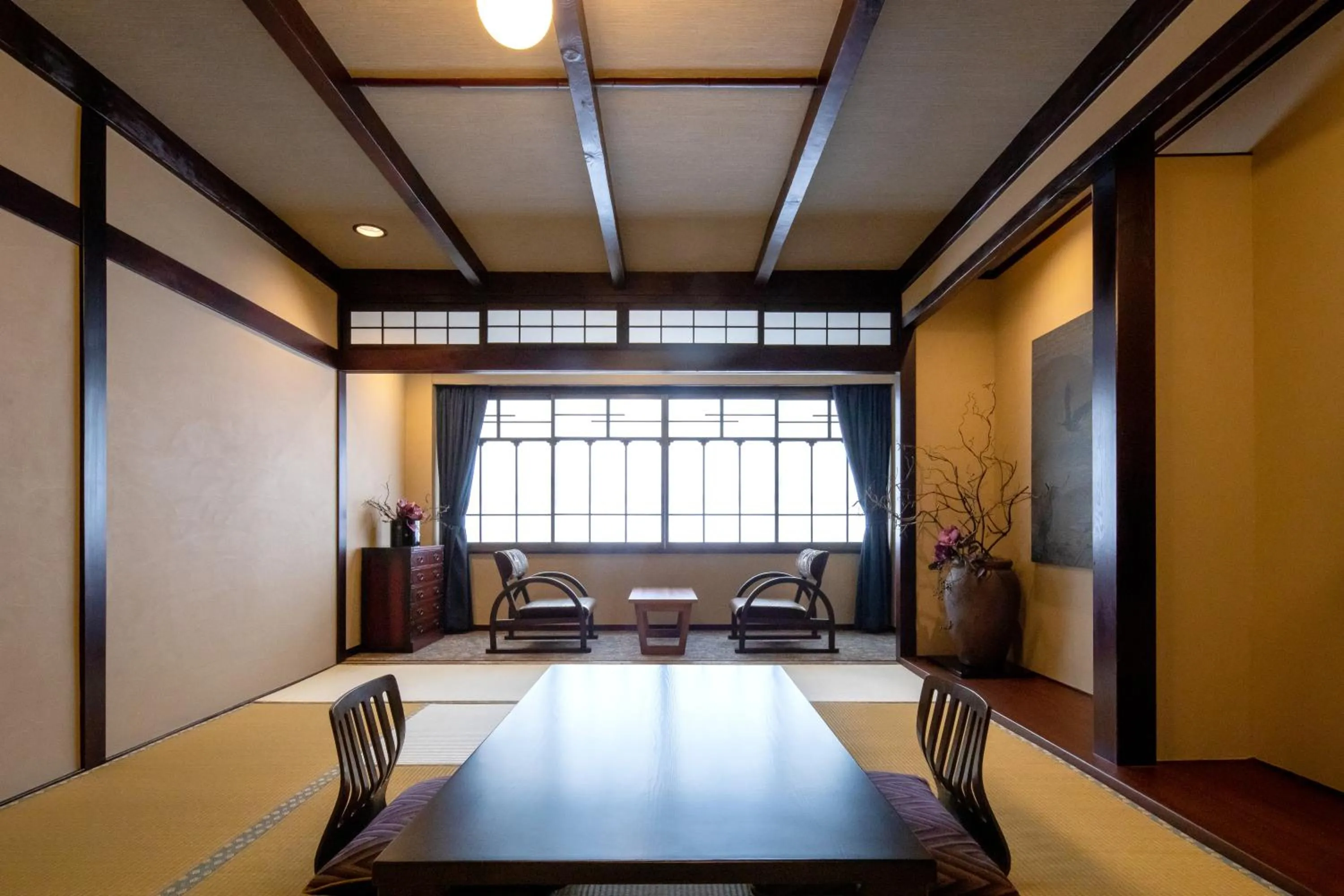 Photo of the whole room in Kamisuwa Onsen Shinyu