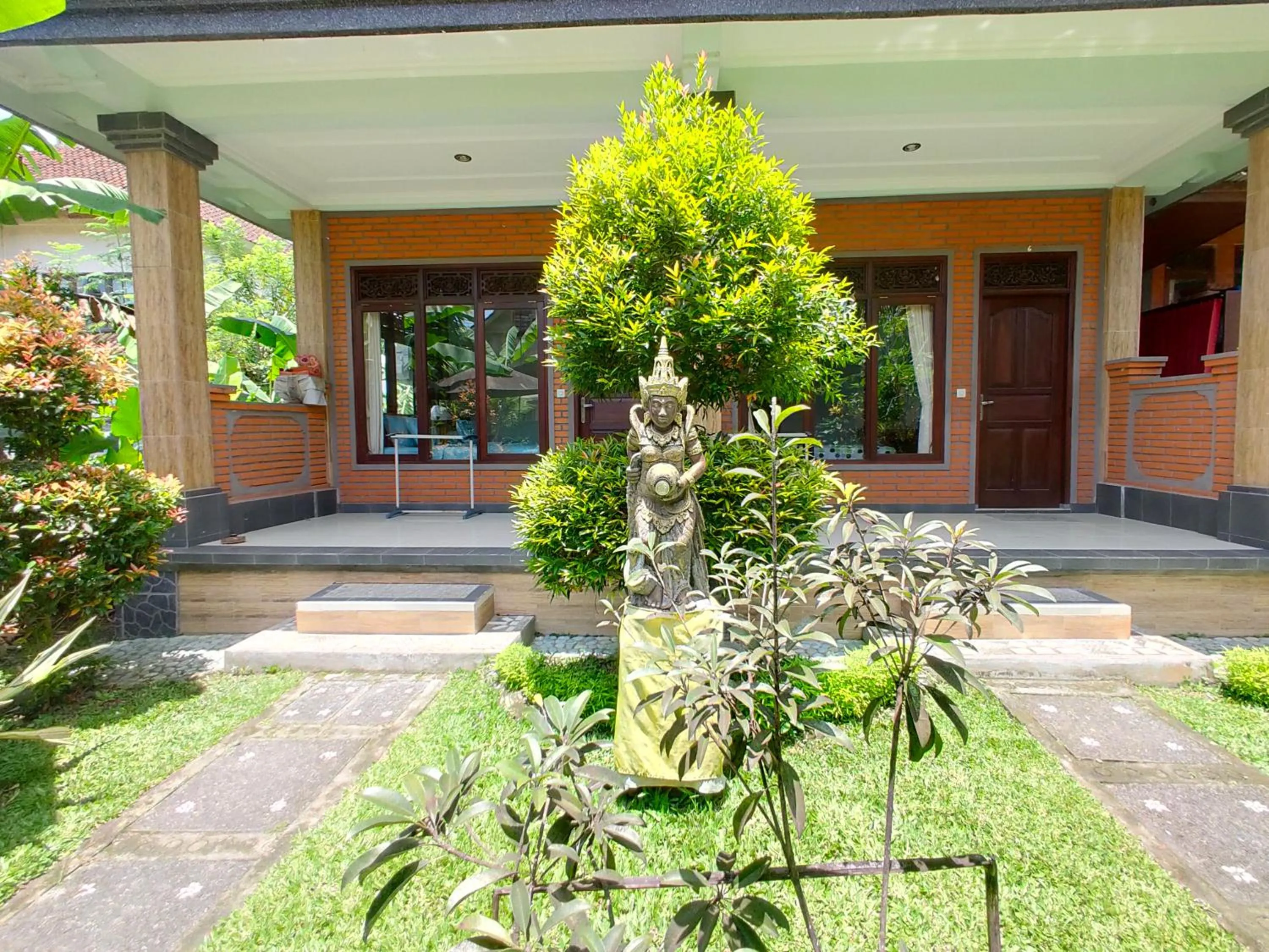 Property building in Rizky Guesthouse