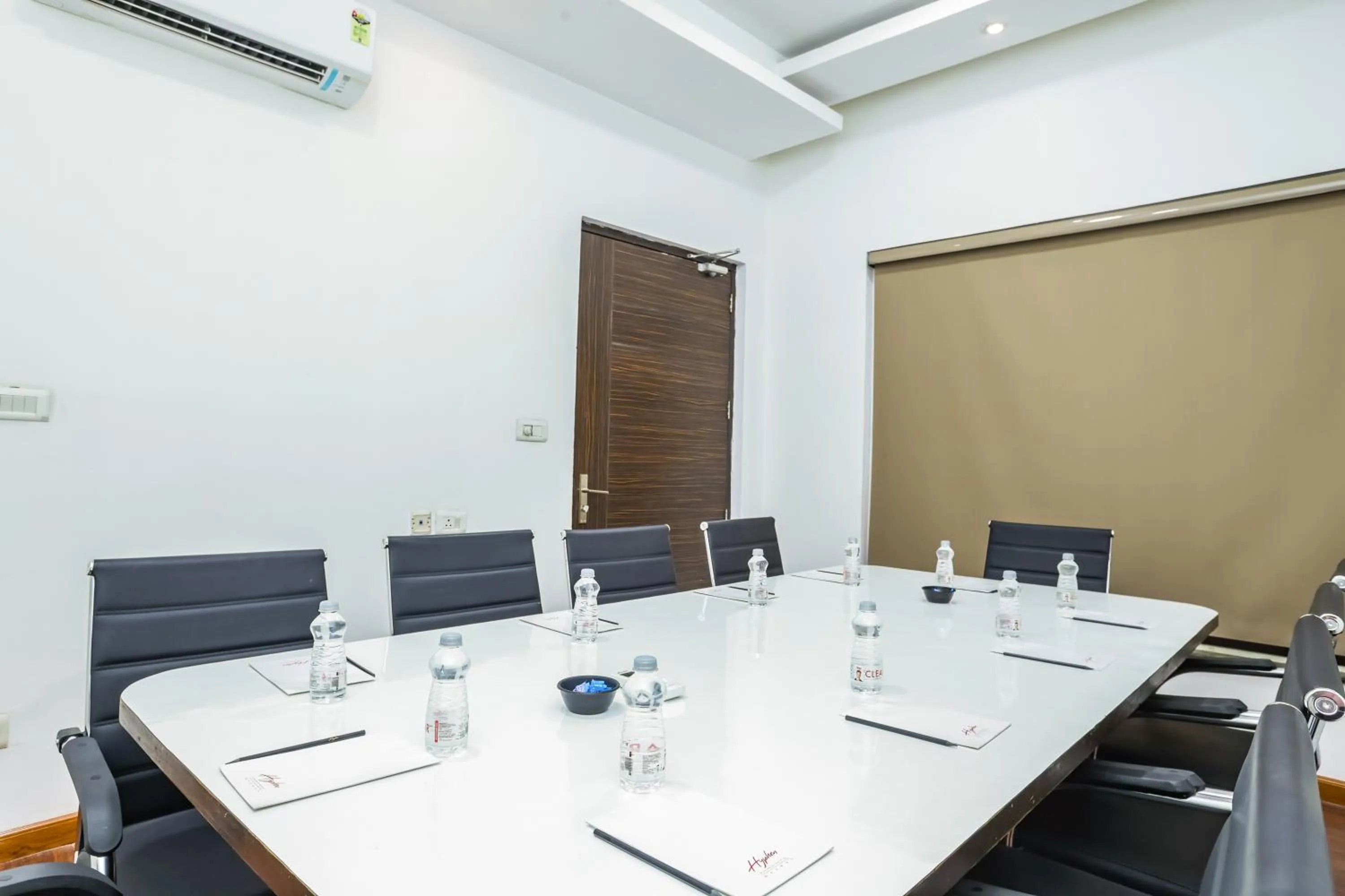 Meeting/conference room in Hyphen Premier-Business Hotel
