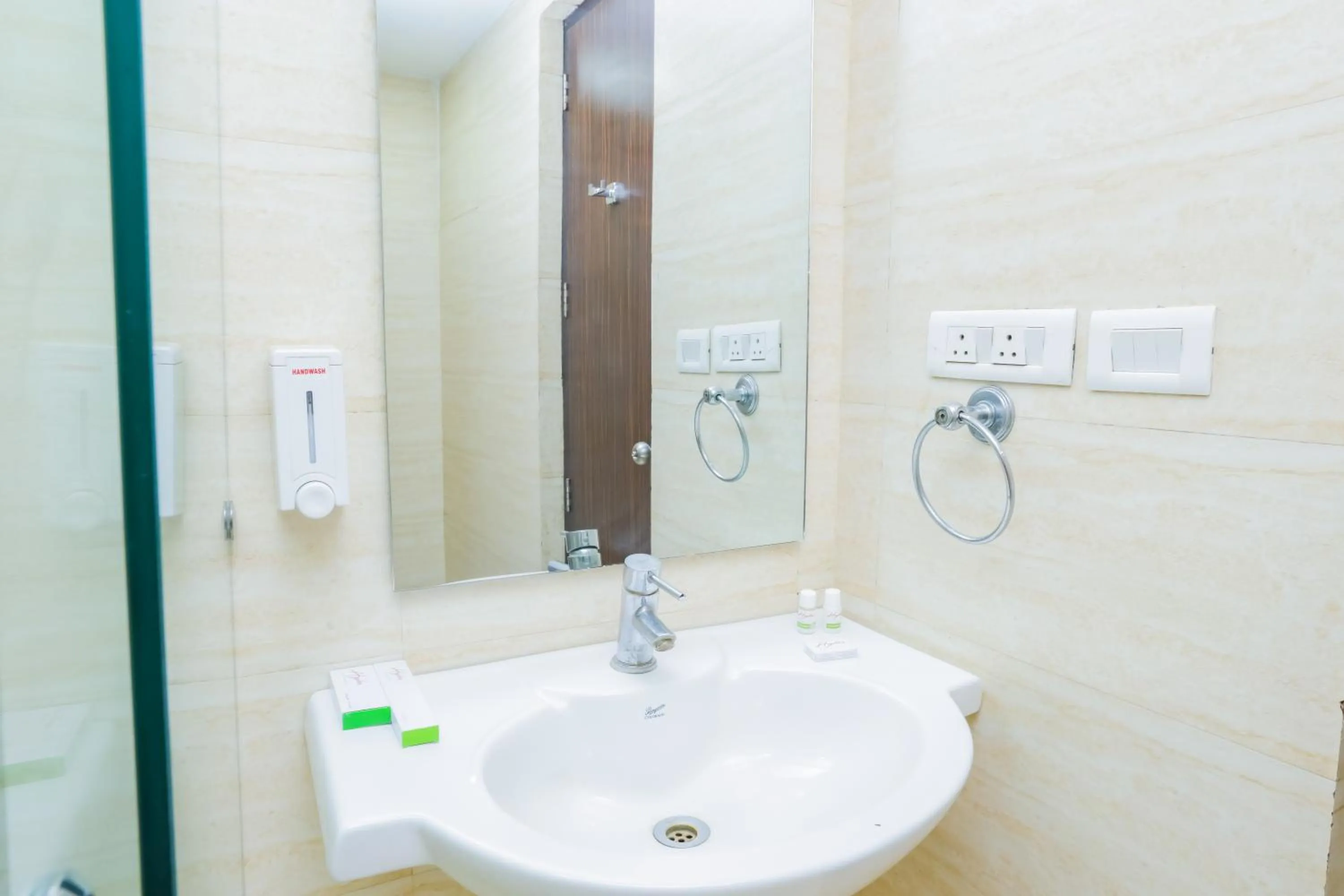 Bathroom in Hyphen Premier-Business Hotel