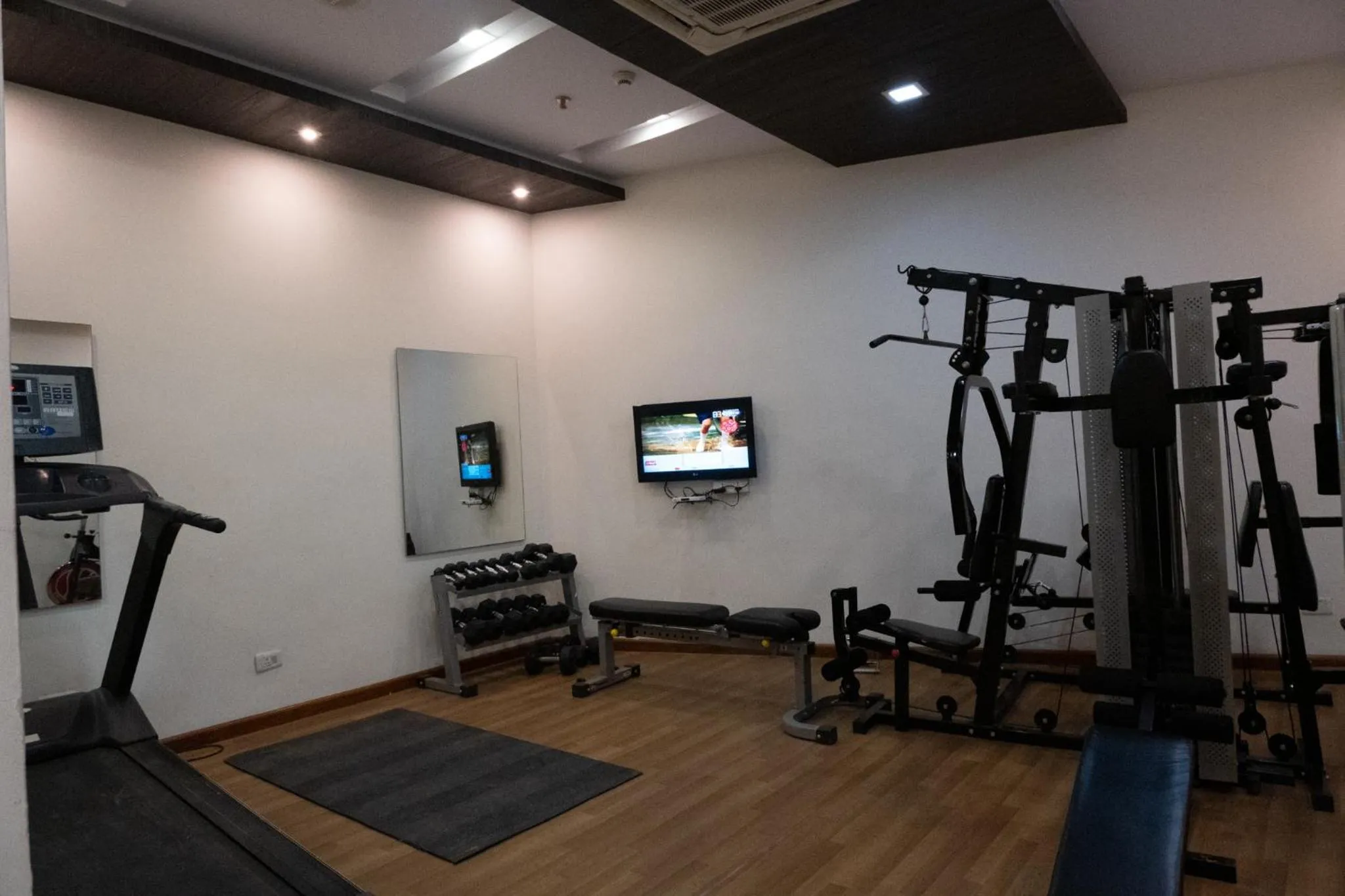 Fitness centre/facilities in Hyphen Premier-Business Hotel