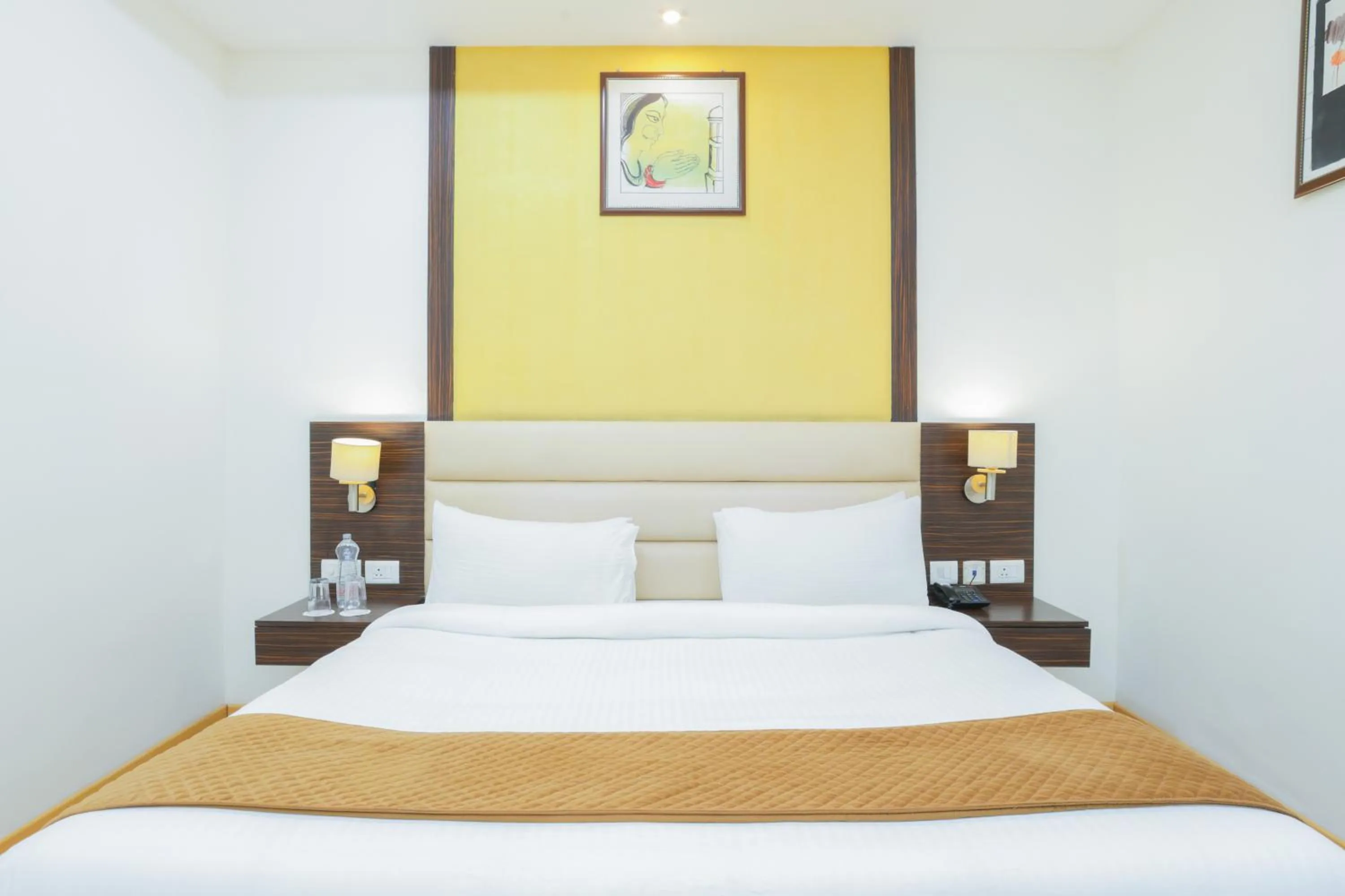 Bedroom, Bed in Hyphen Premier-Business Hotel