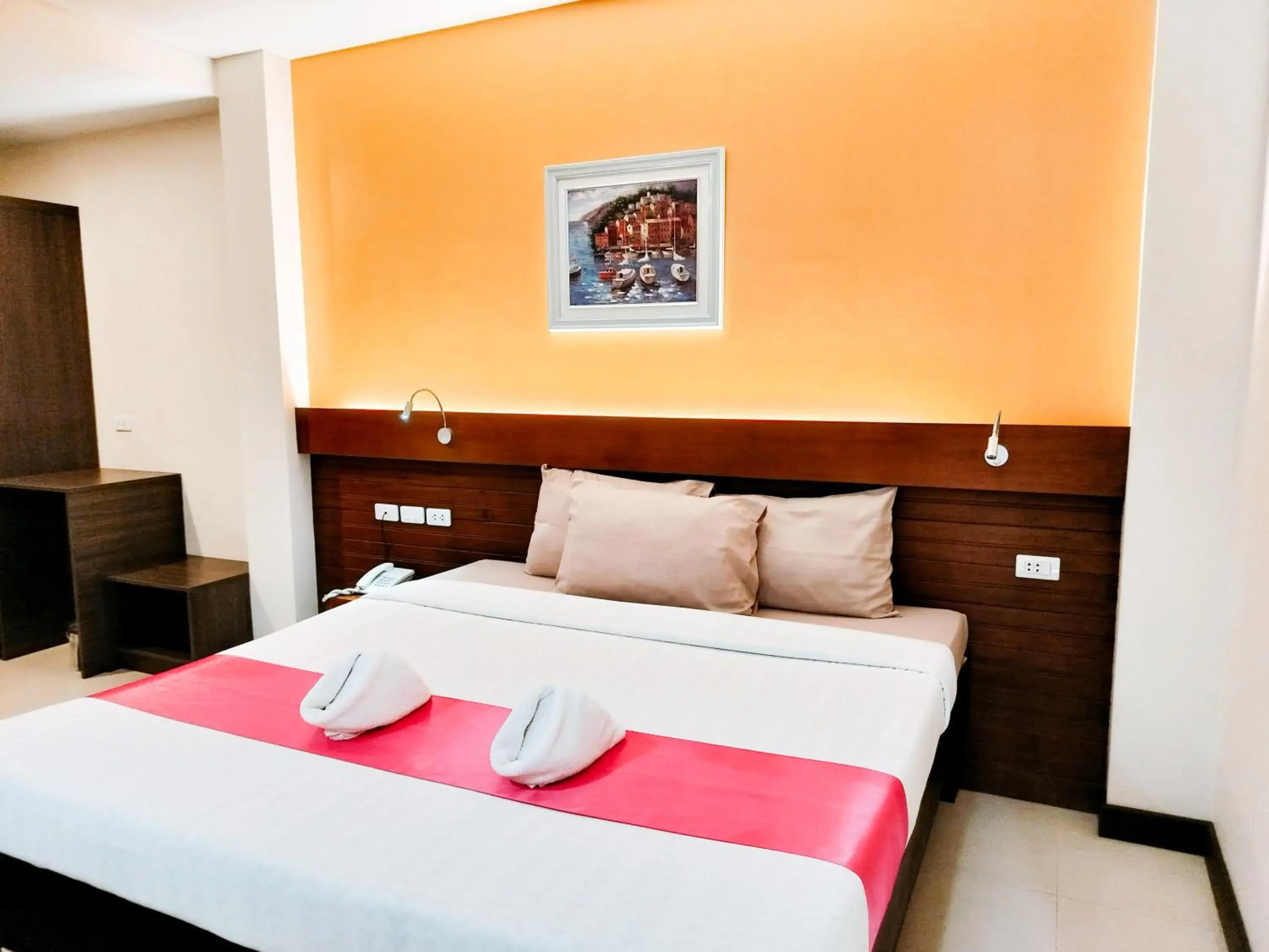 Bed in Cresebo Mansion Bed in Cresebo Mansion