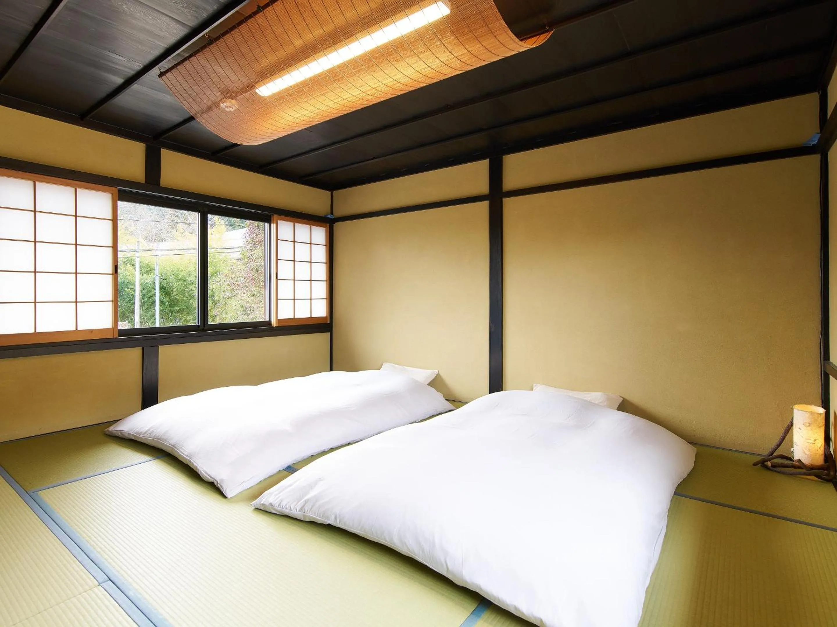 Photo of the whole room, Bed in Koiya