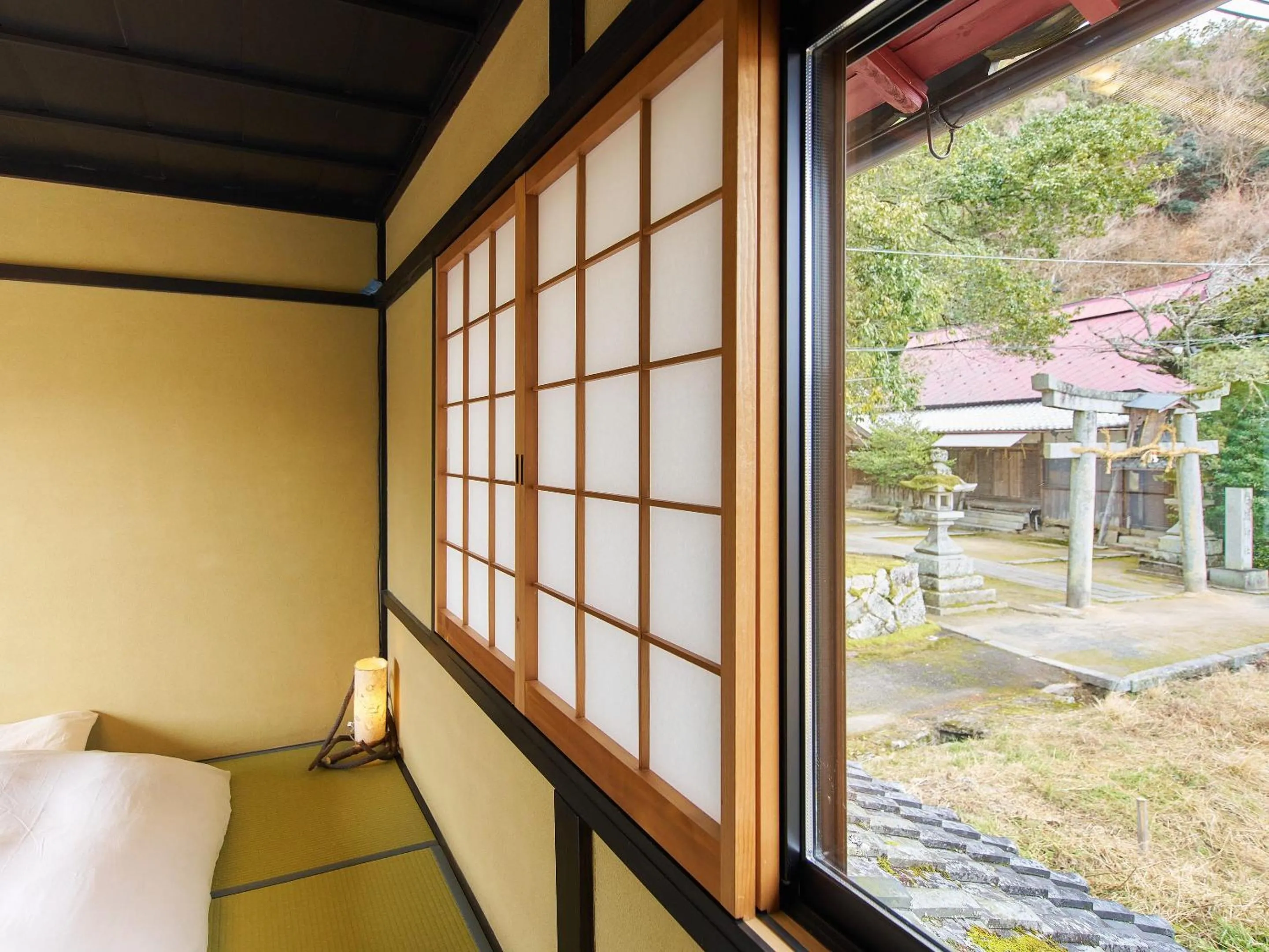 Photo of the whole room in Koiya