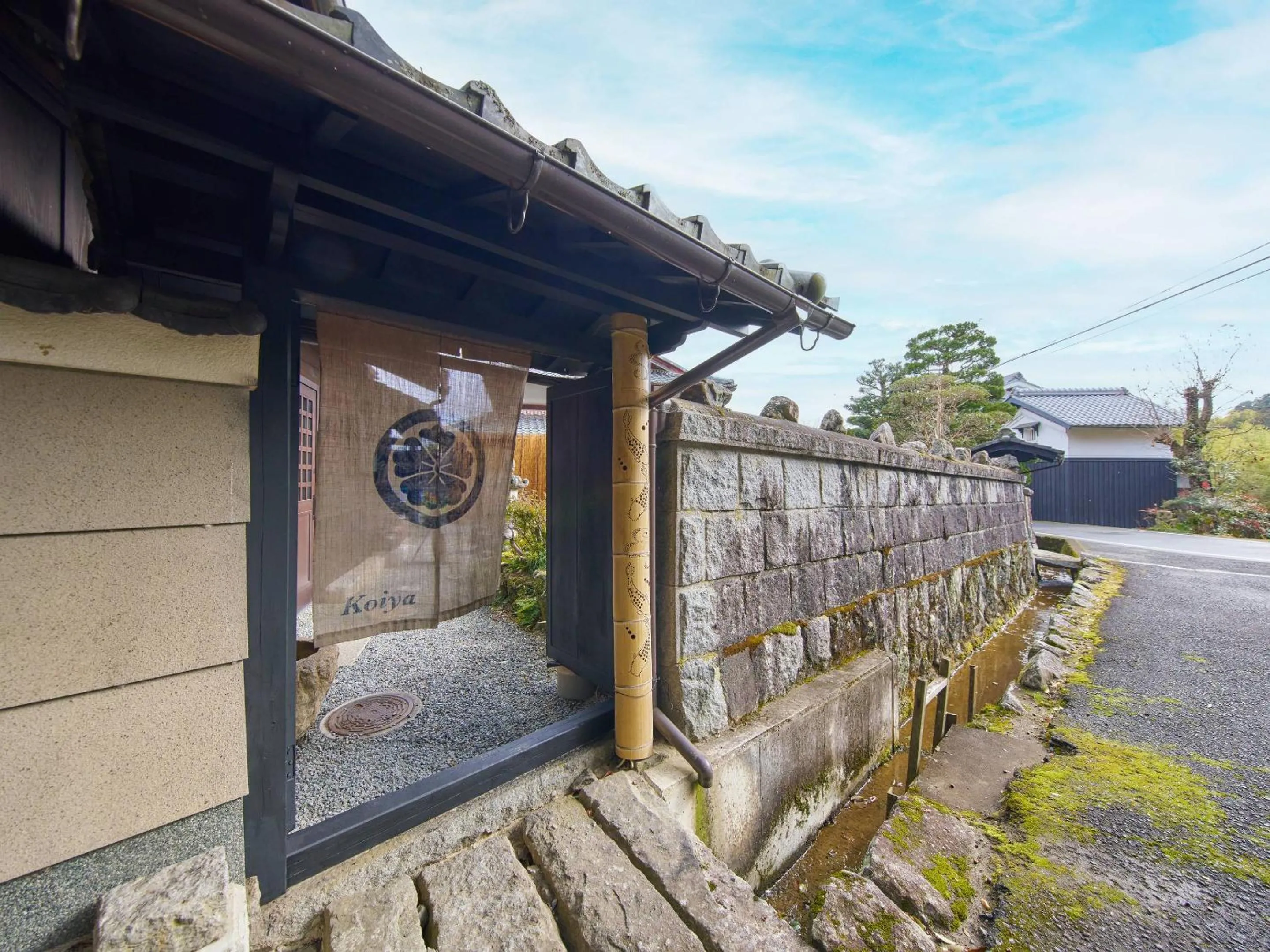 Property building in Koiya